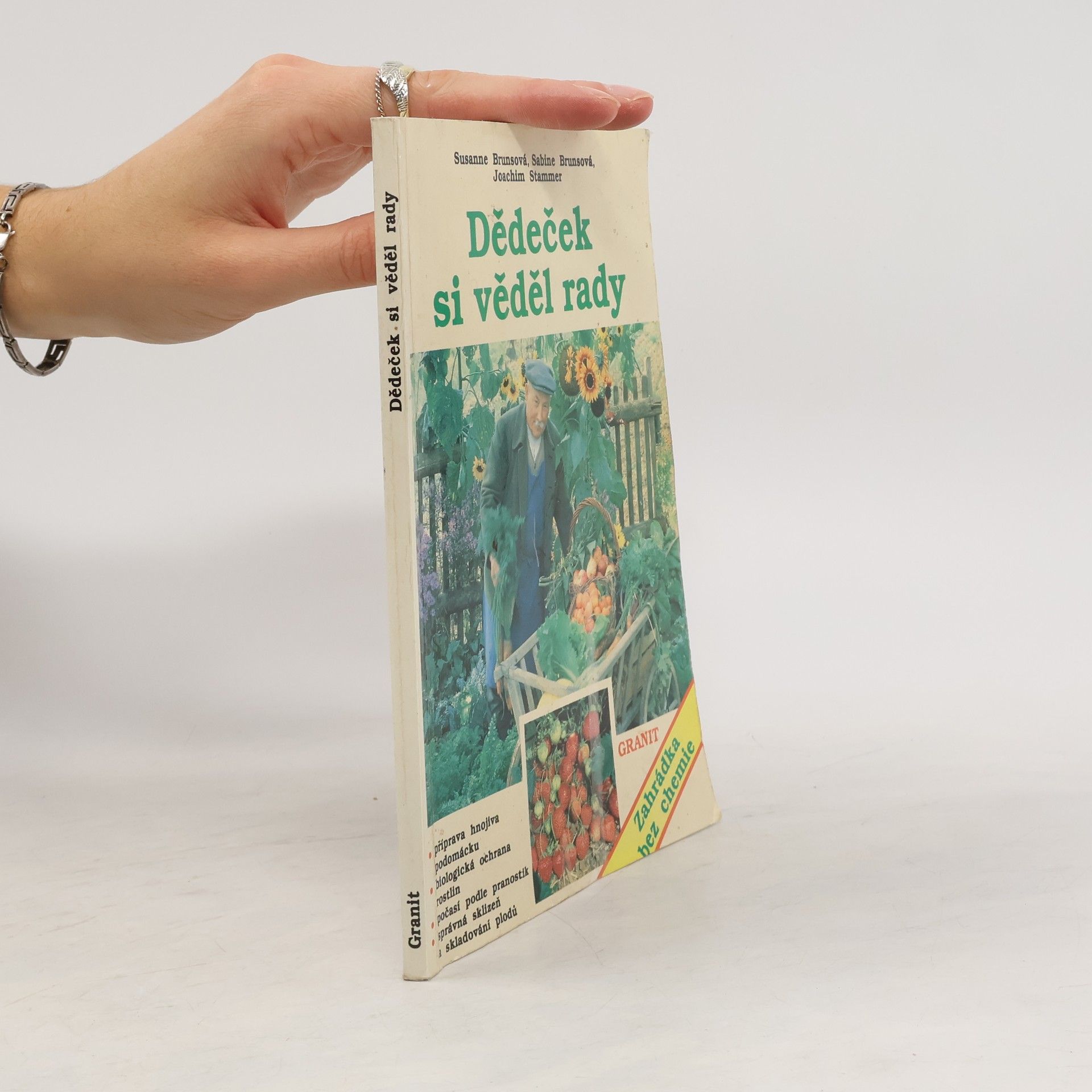 Dědeček si věděl rady. Zahrádka bez chemie