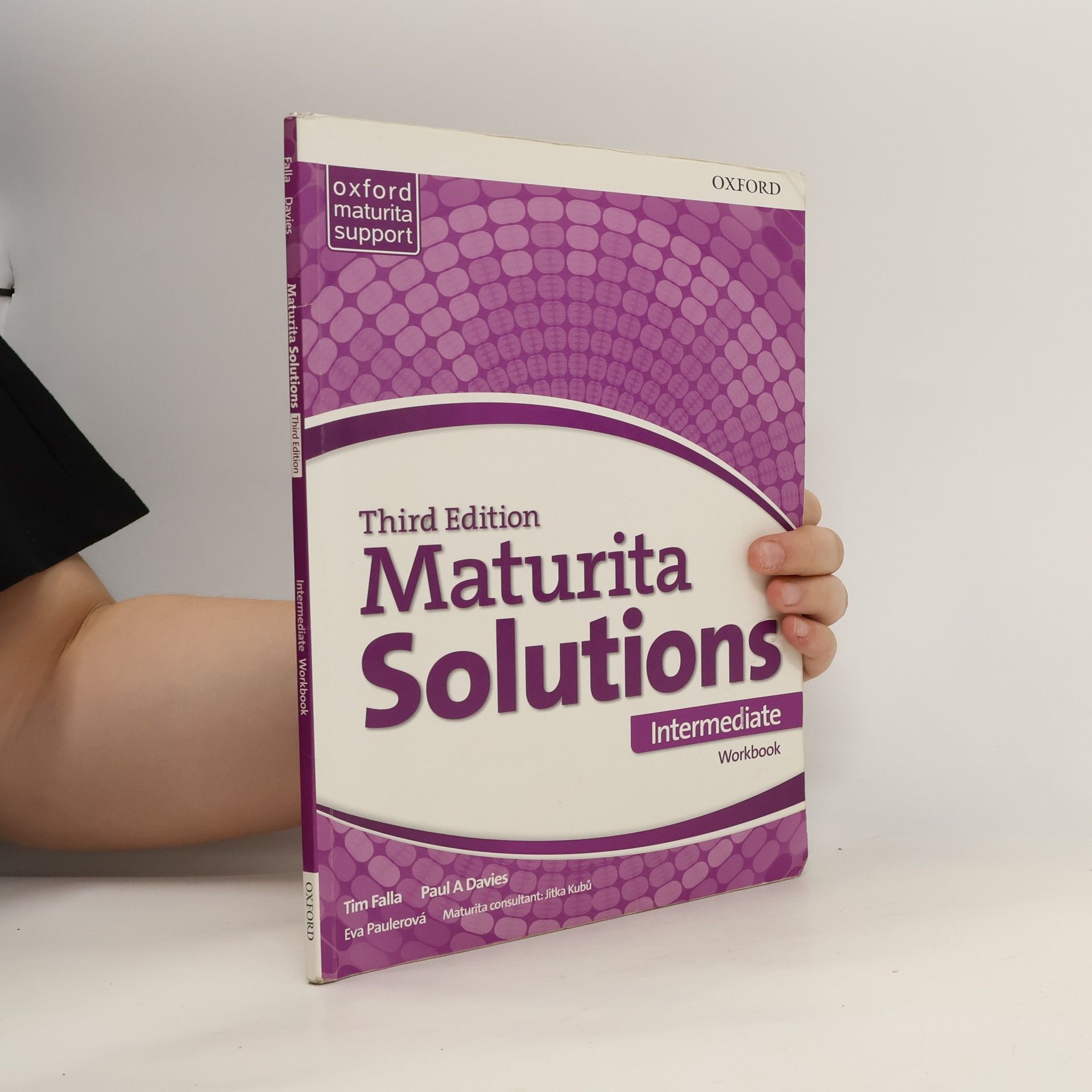 Kolektív autorov Maturita Solutions: Intermediate - Workbook