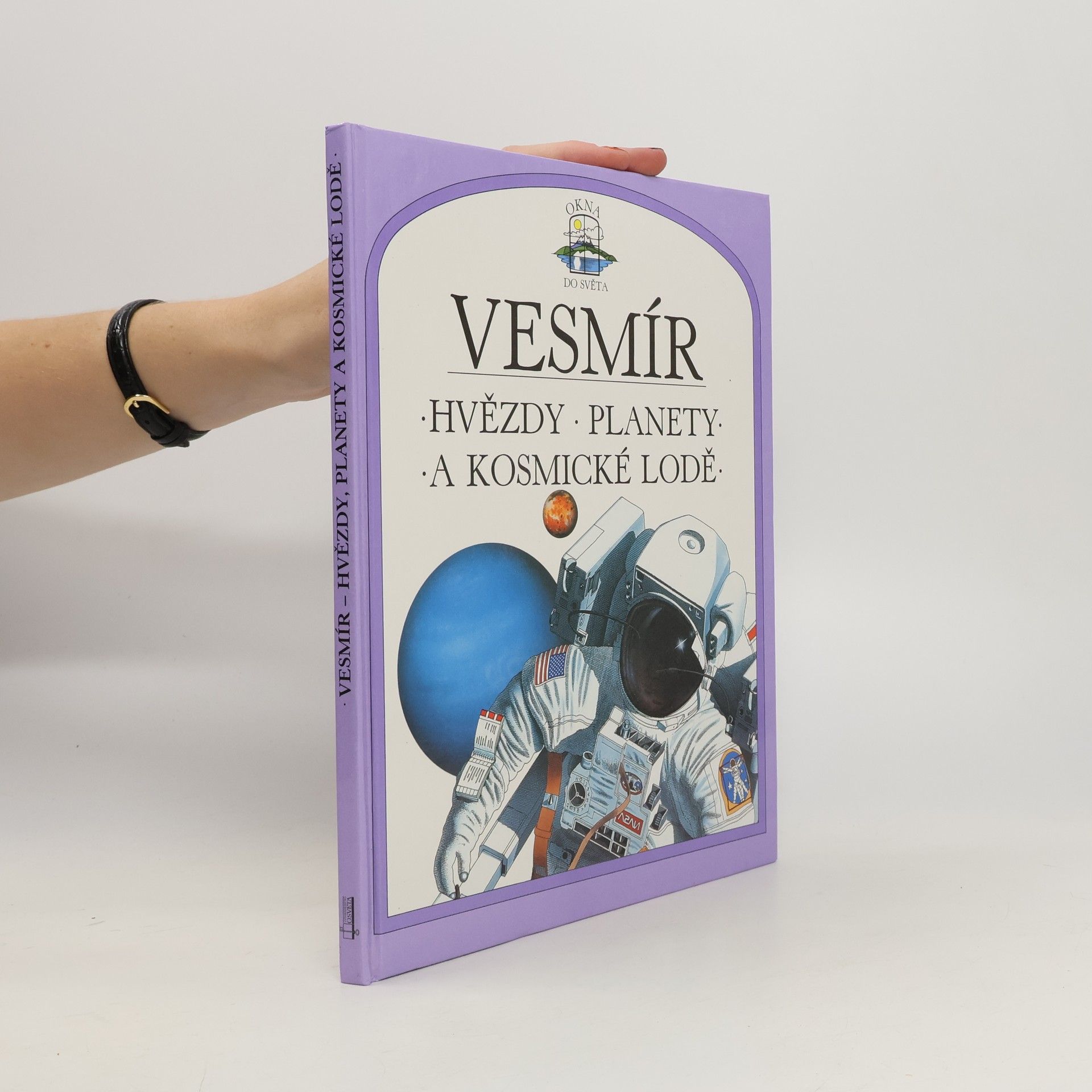 Vesmír. Hvězdy, planety a kosmické lodě.