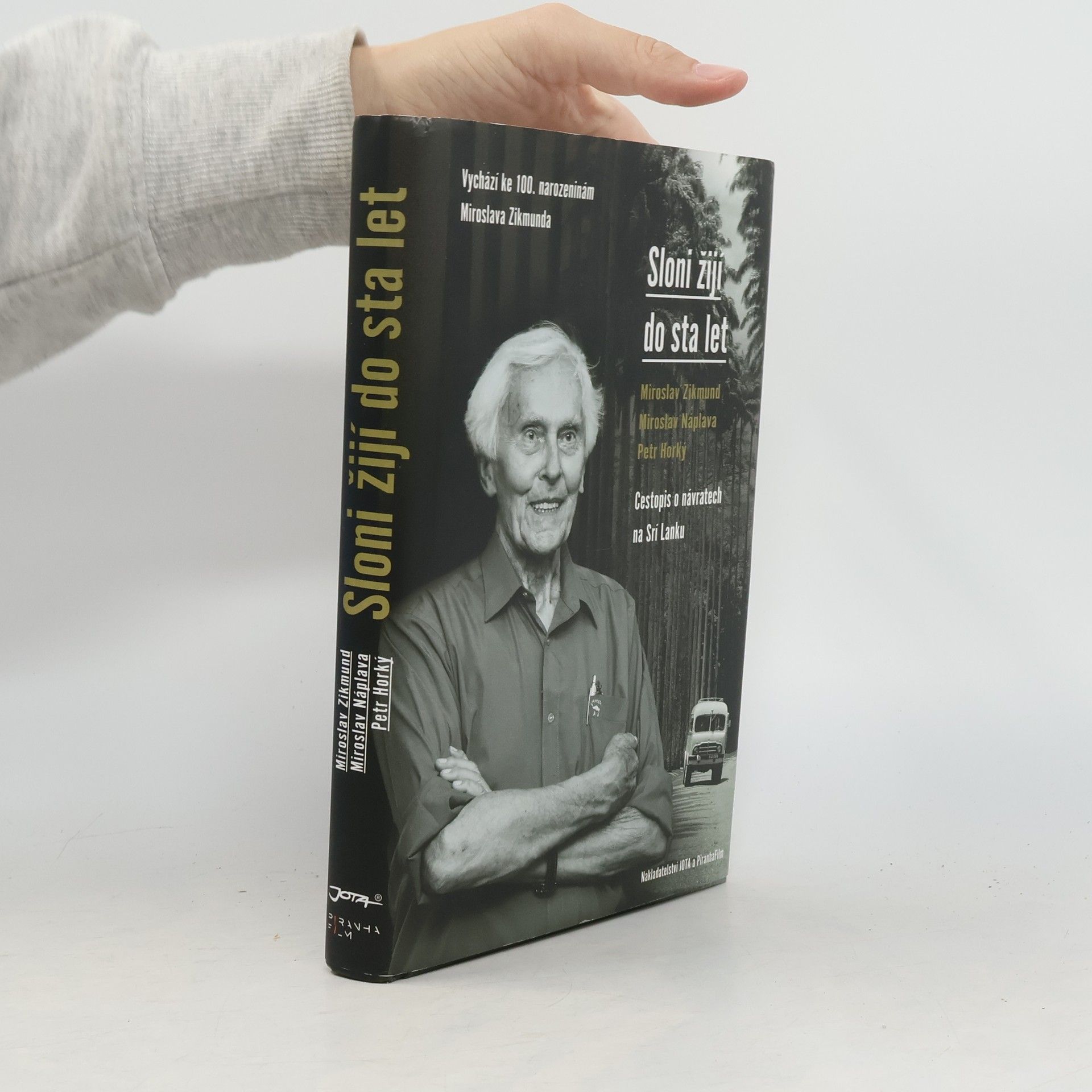 Miroslav Zikmund Sloni žijí do sta let