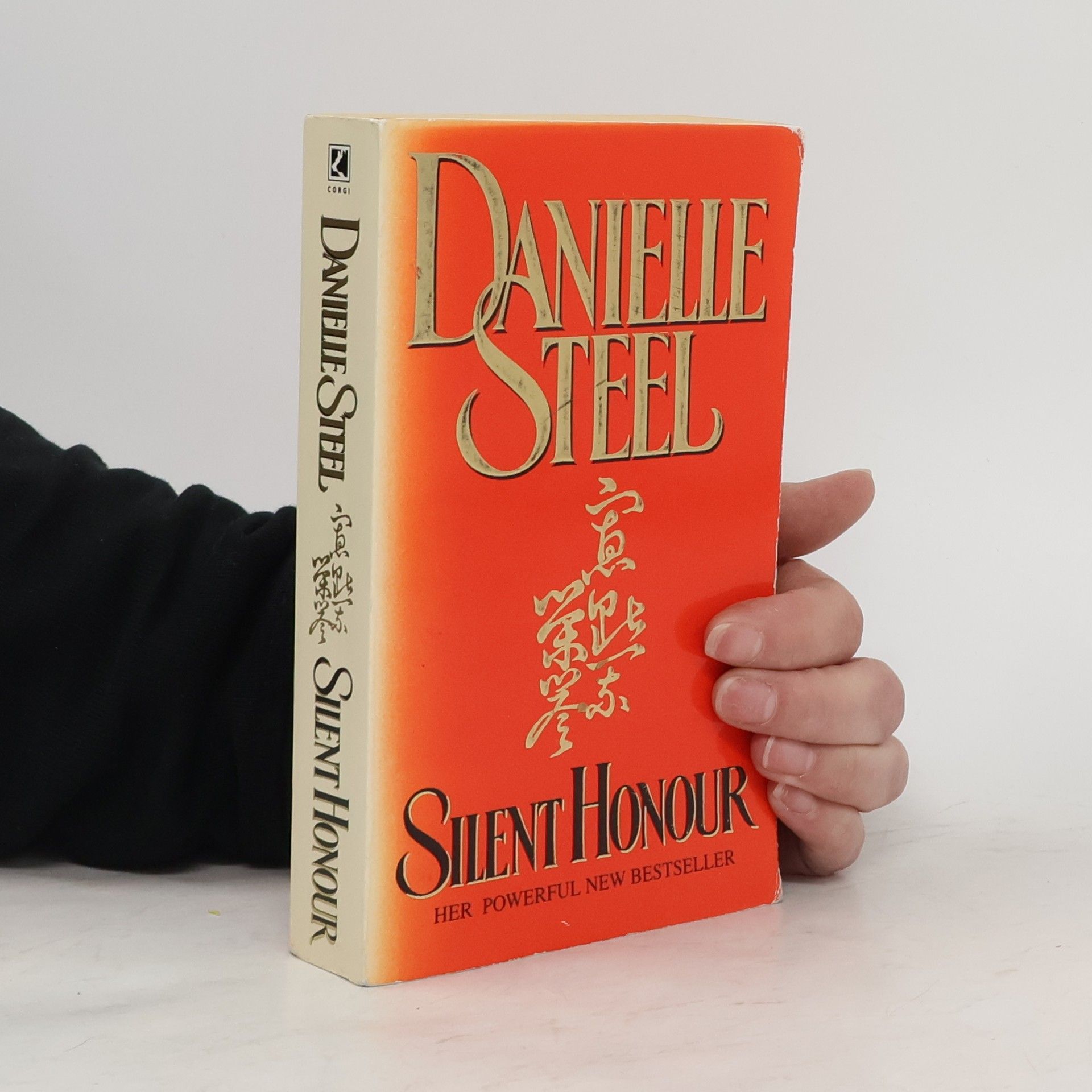Danielle Steel Silent Honour