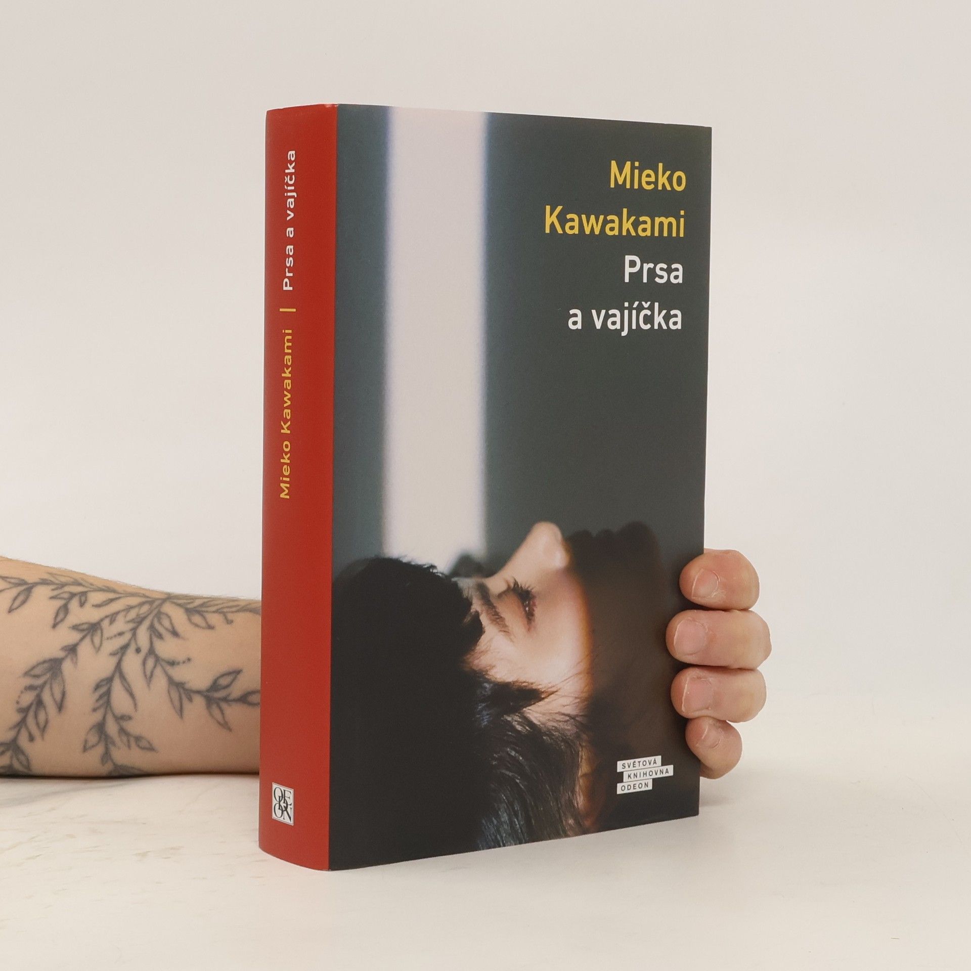 Mieko Kawakami Prsa a vajíčka