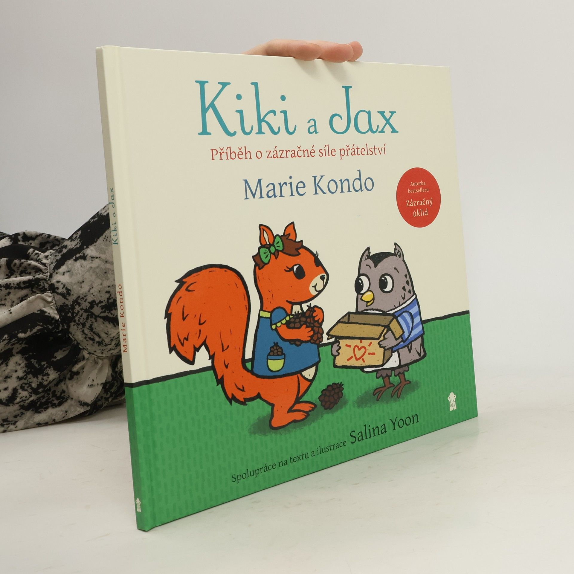 Marie Kondō Kiki a Jax - Příběh o zázračné síle přátelství