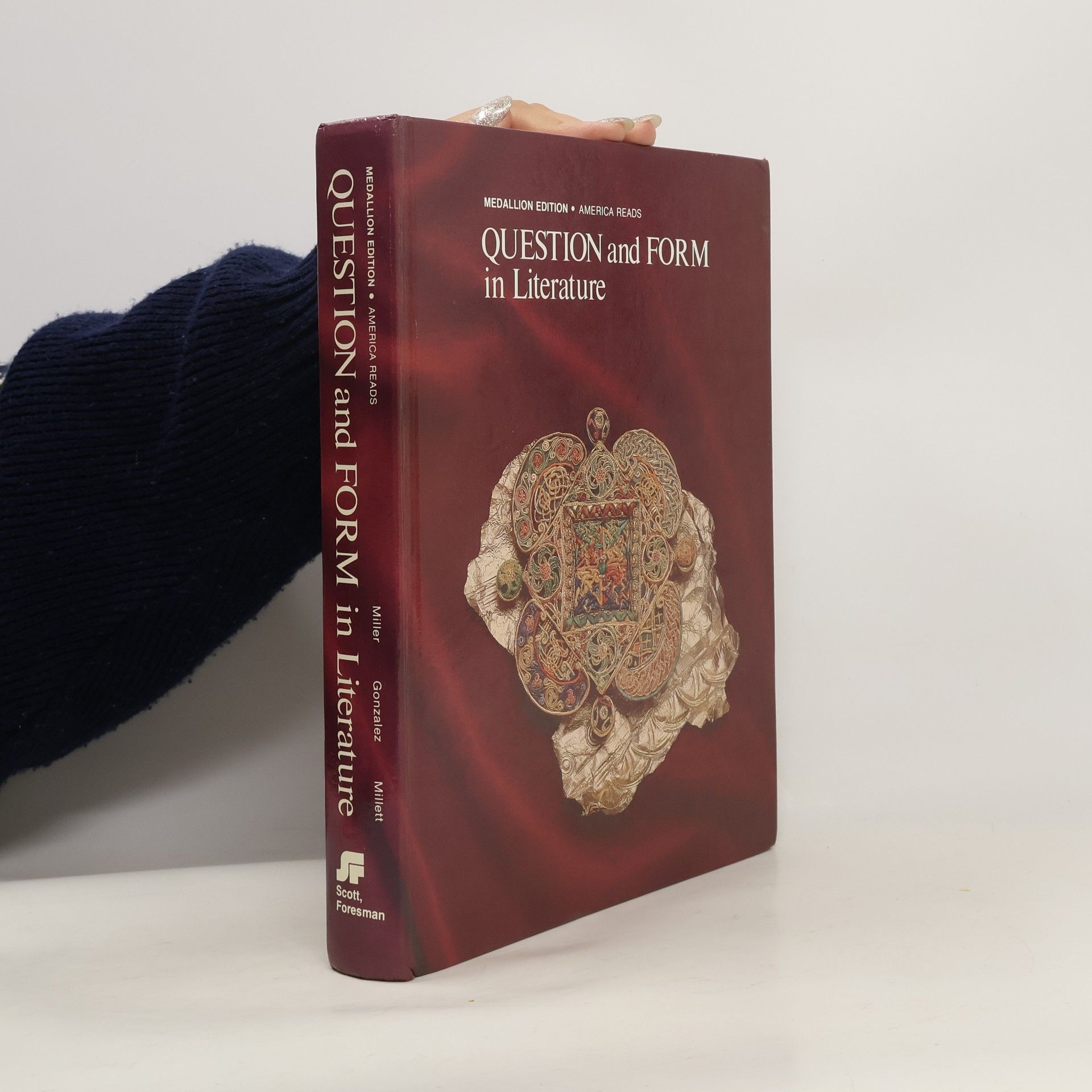 Autores varios Question and form in Literature