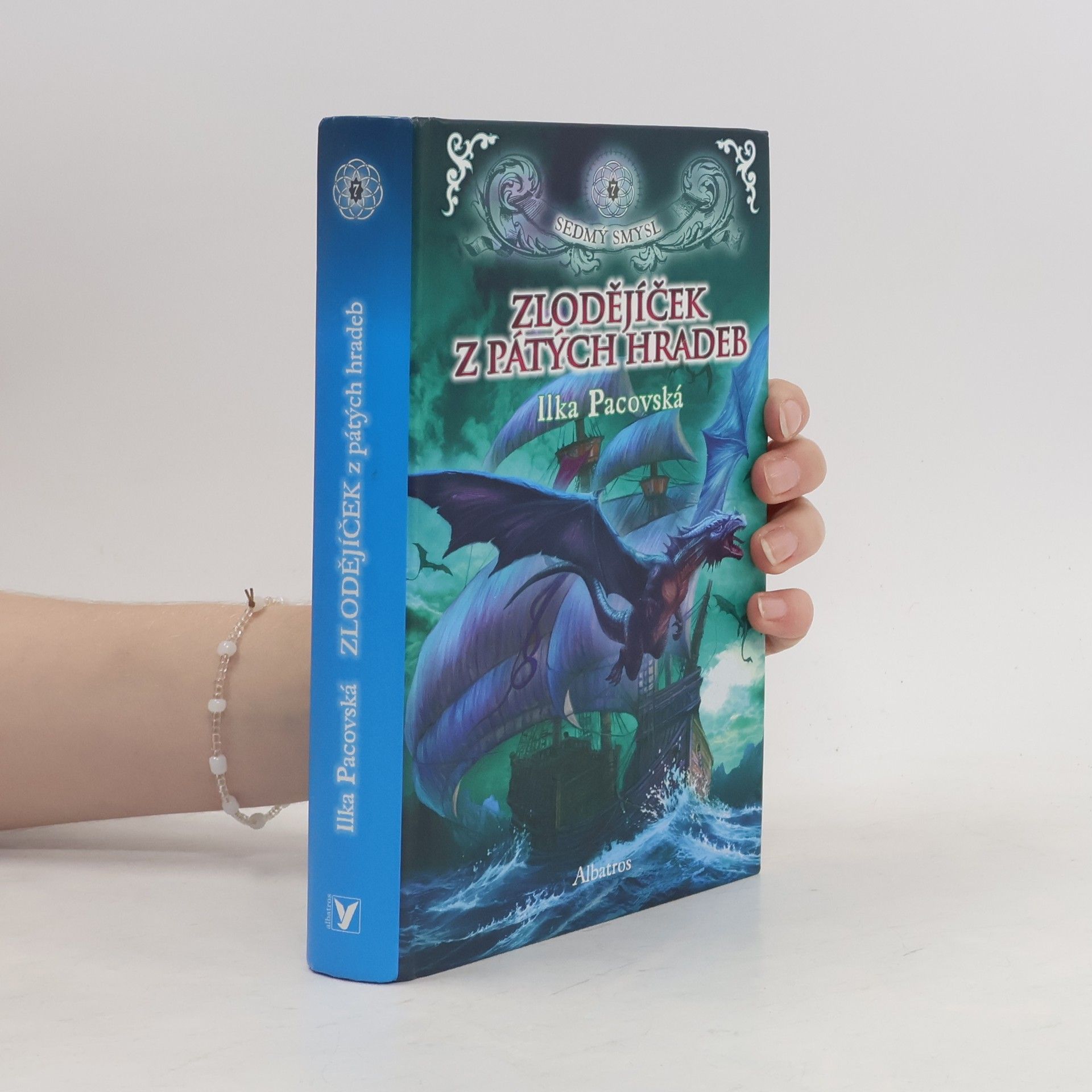 Ilka Pacovská Sedmý smysl. 7, Zlodějíček z pátých hradeb