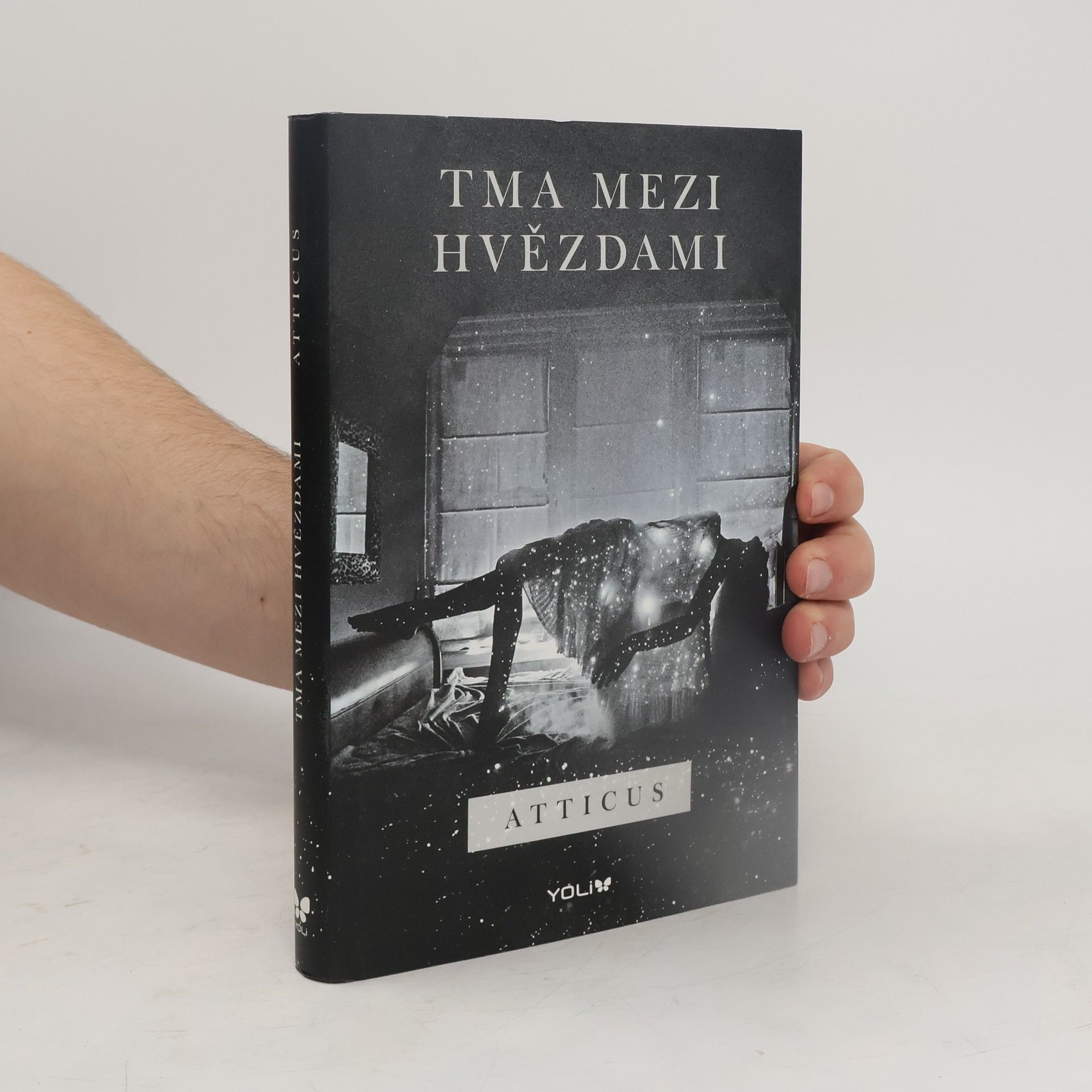 Atticus Tma mezi hvězdami