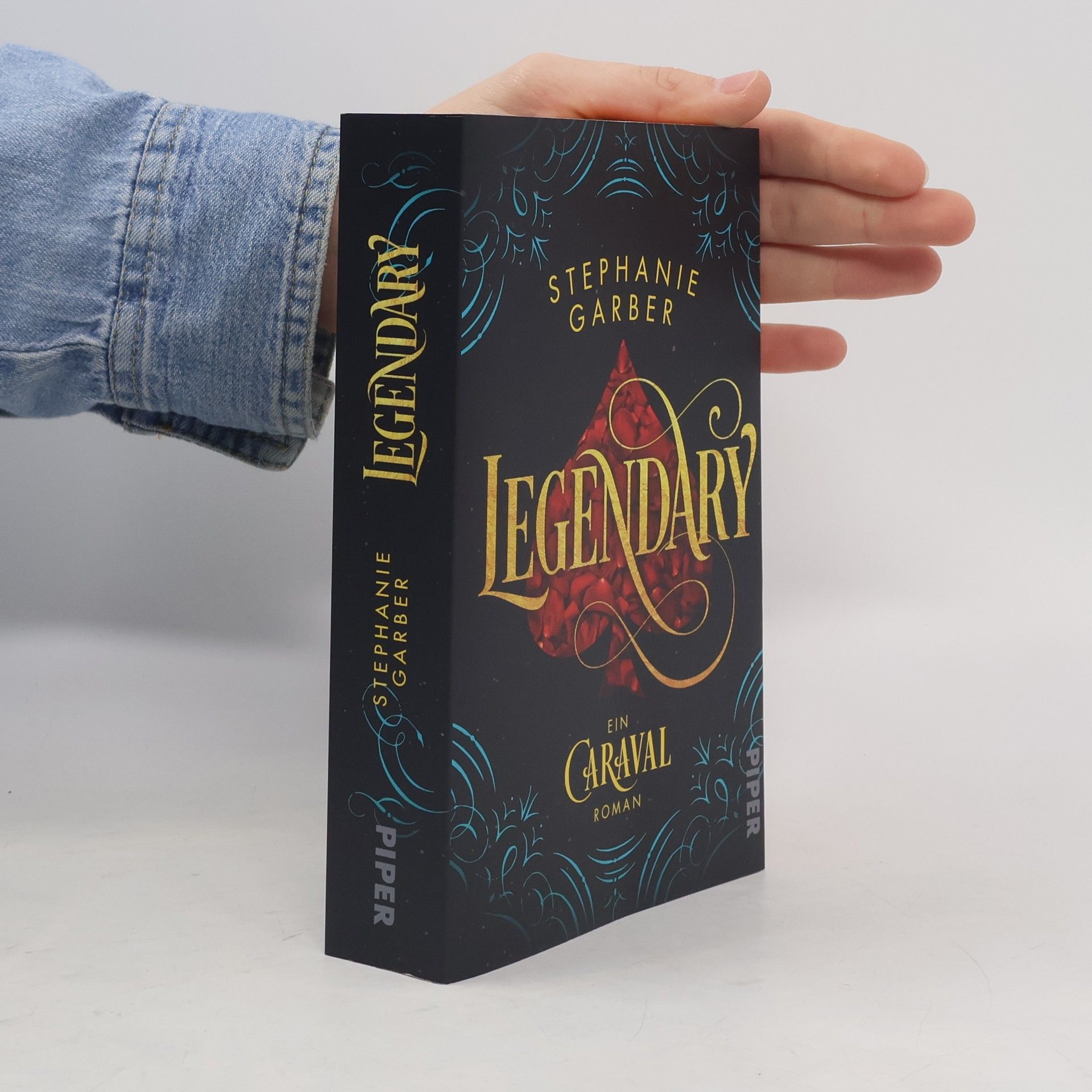 Stephanie Garber Legendary