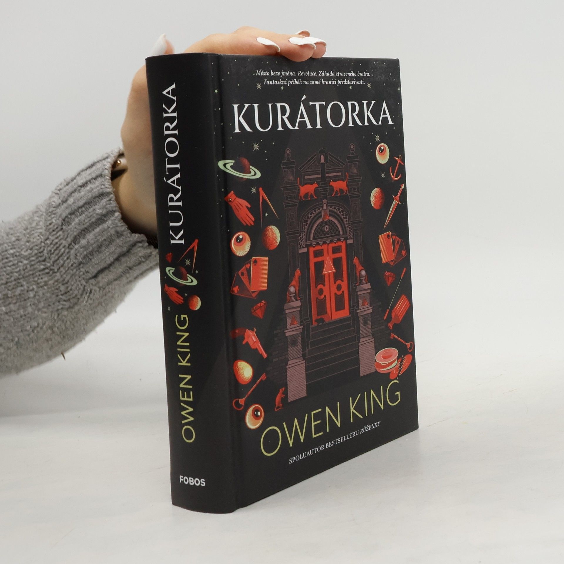 Owen King Kurátorka