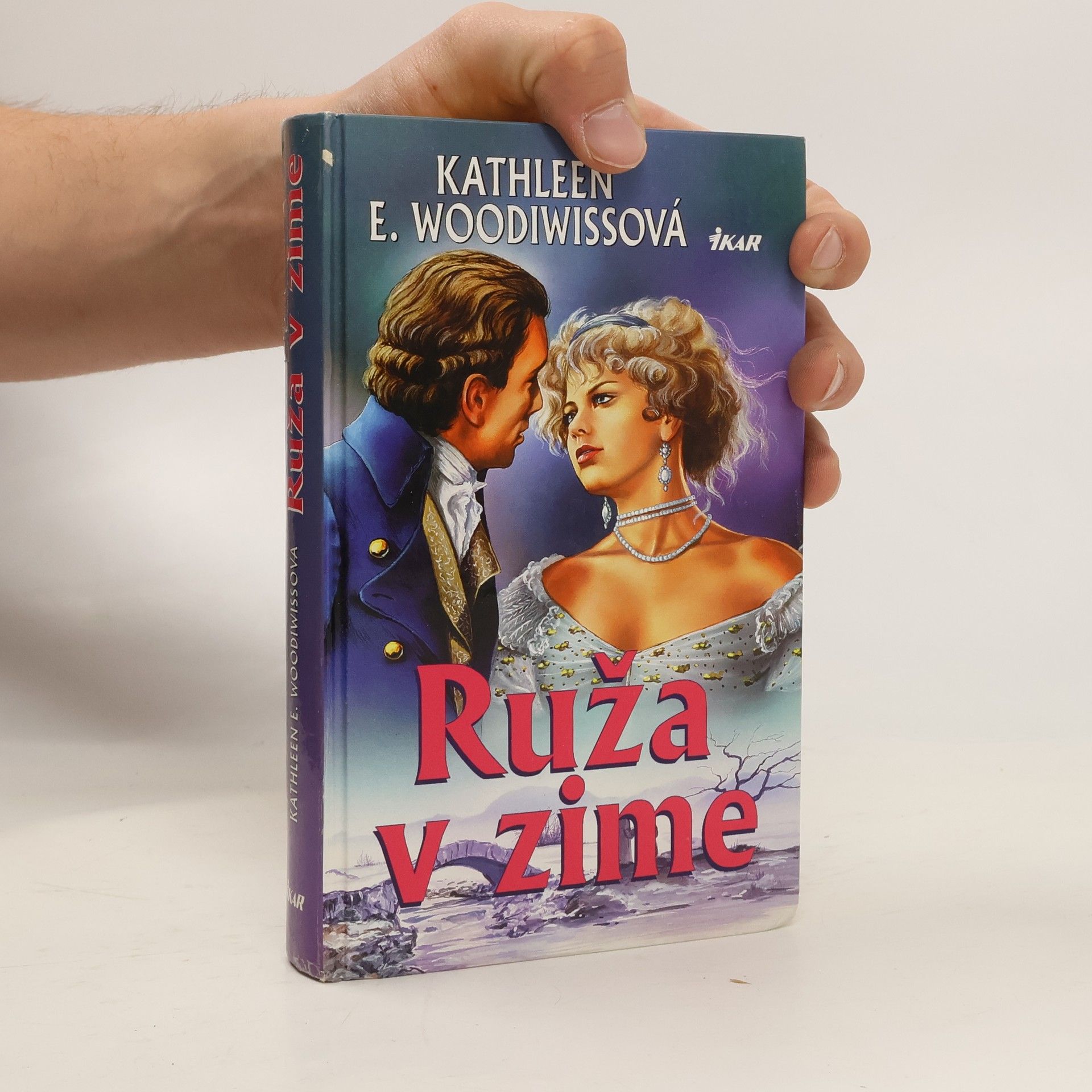 Kathleen E. Woodiwiss Ruža v zime