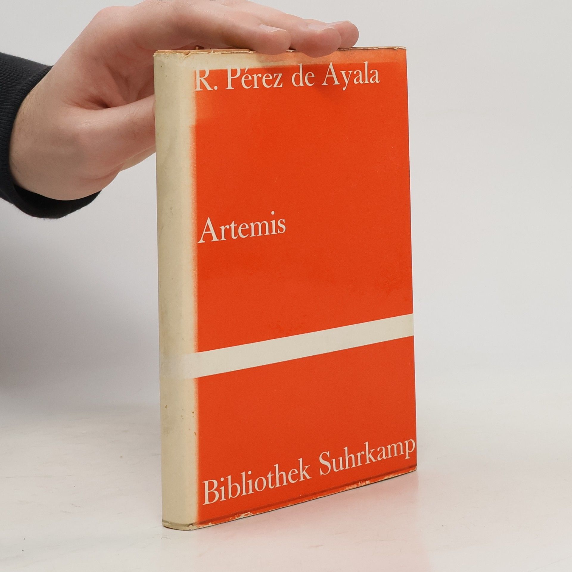 R. Peréz de Ayala Artemis