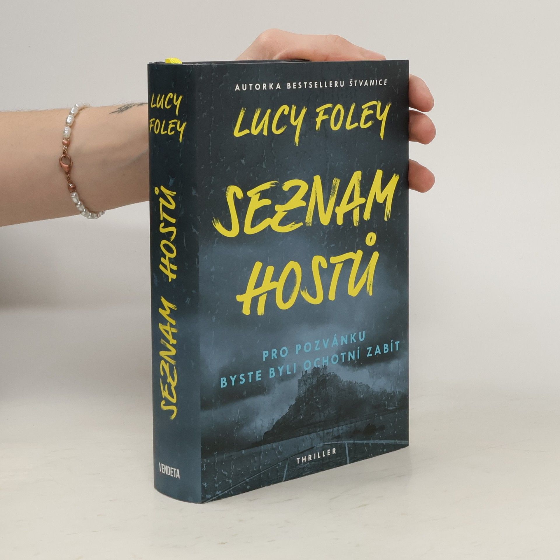 Lucy Foley Seznam hostů