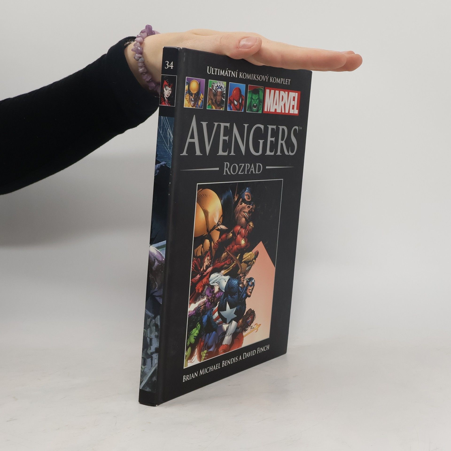 Brian Michael Bendis Ultimátní komiksový komplet 34. Avengers. Rozpad