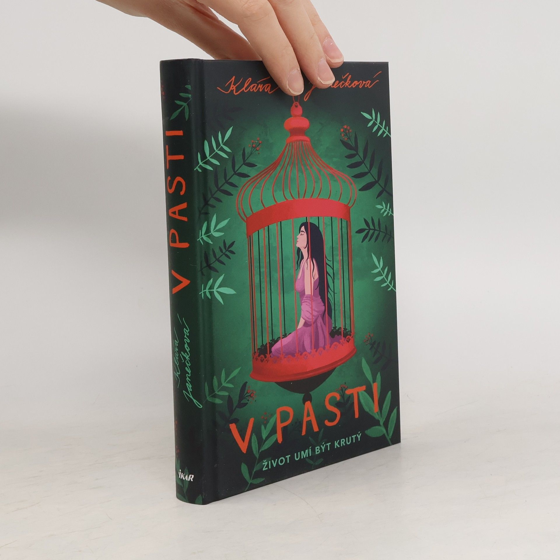 Klára Janečková V pasti