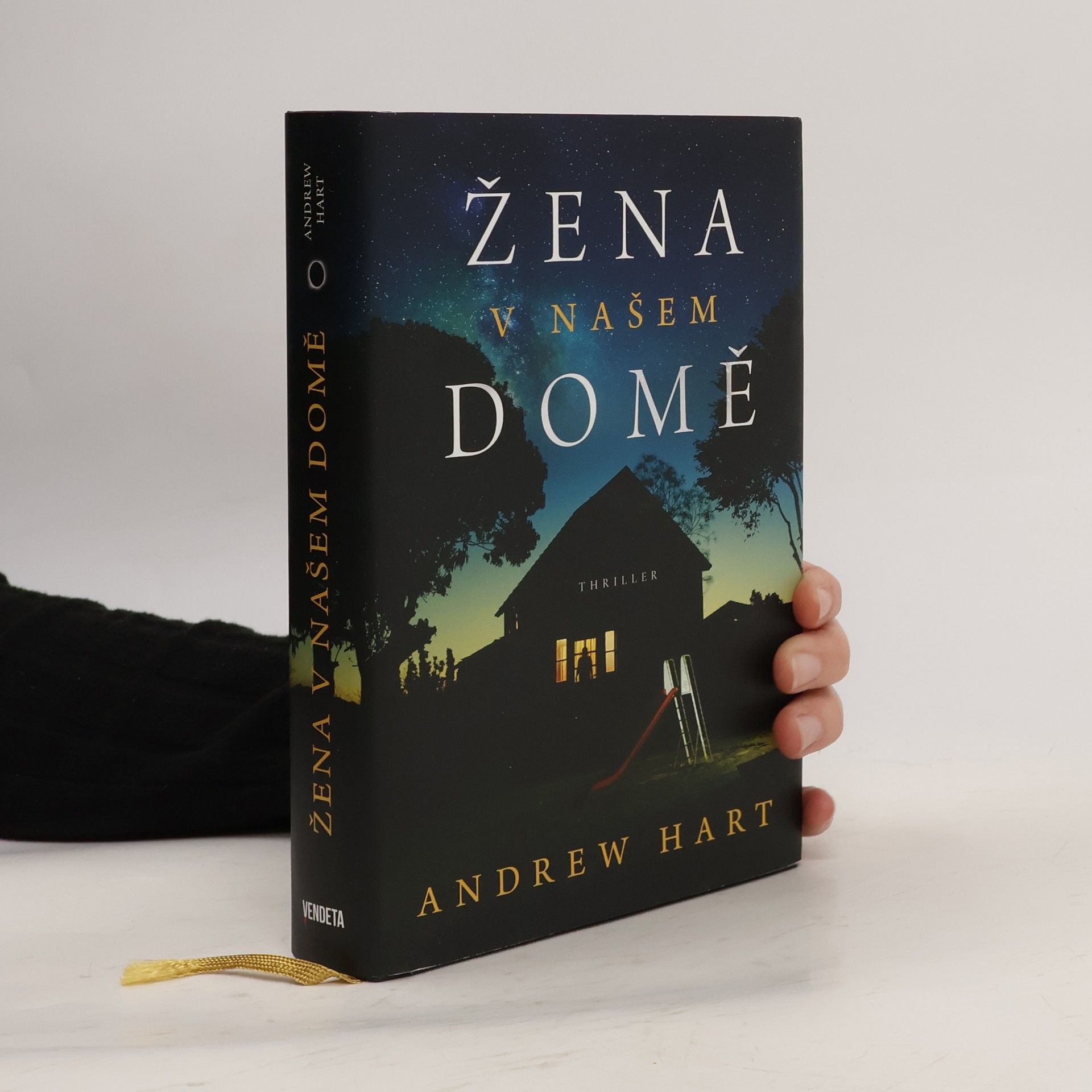 A. J. (Andrew James) Hartley Žena v našem domě