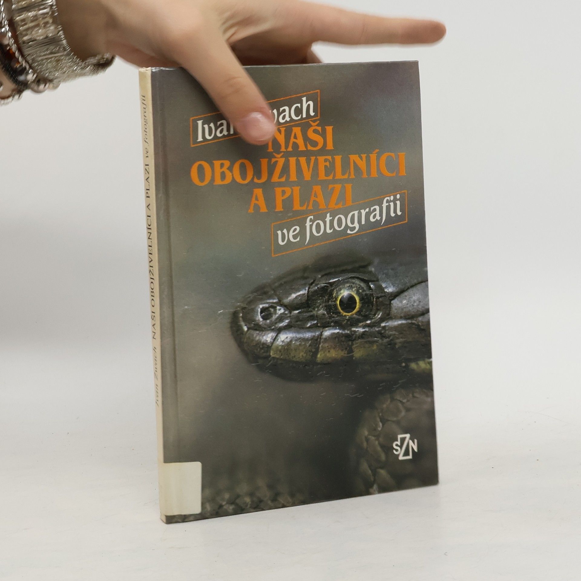 Ivan Zwach Naši obojživelníci a plazi ve fotografii