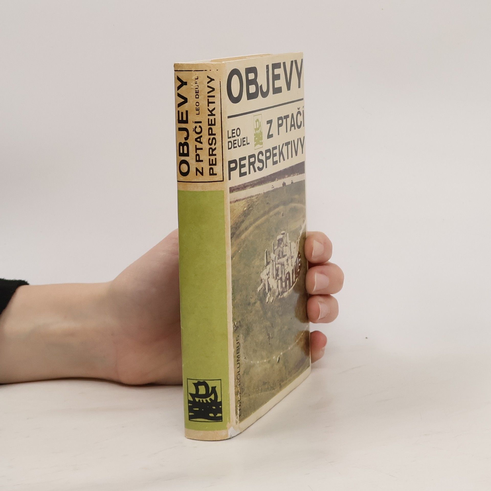 Leo Deuel Objevy z ptačí perspektivy