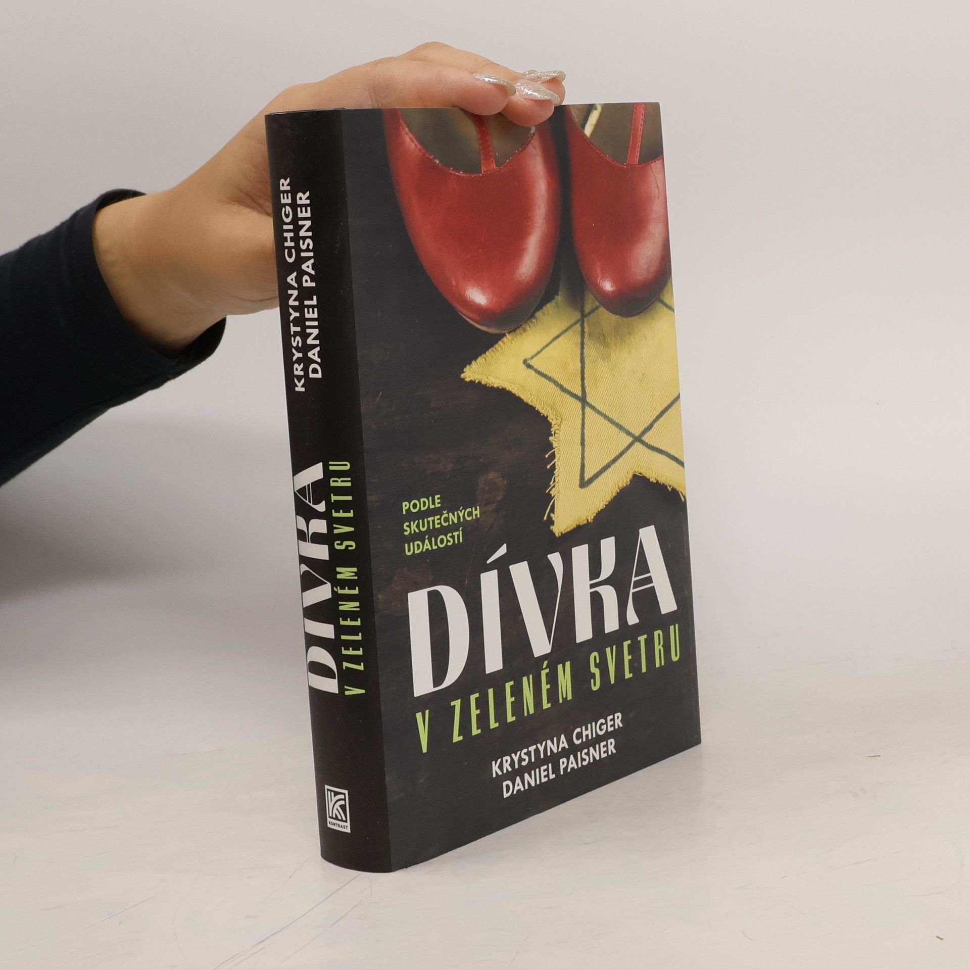 Krystyna Chiger Dívka v zeleném svetru