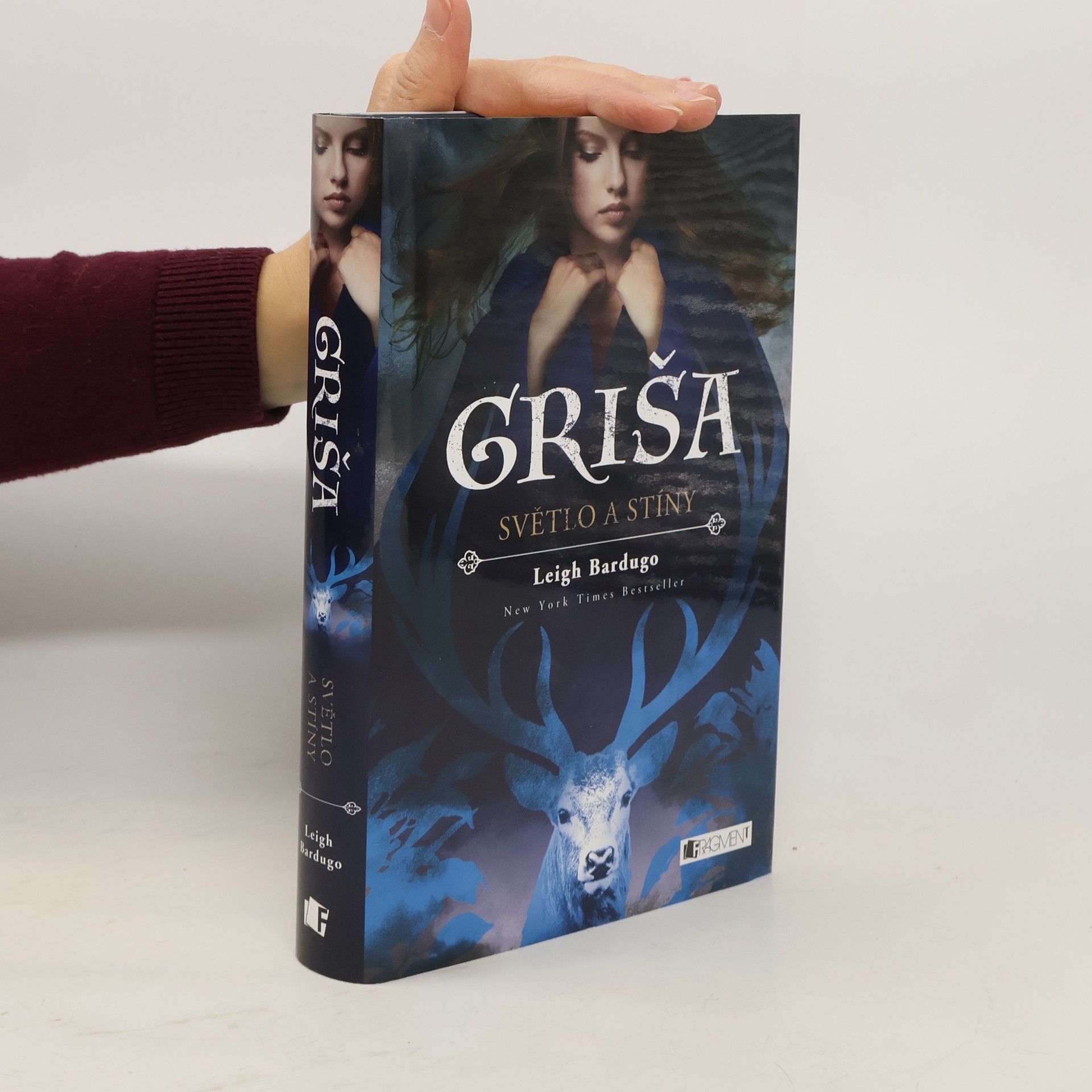 Leigh Bardugo Griša. Světlo a stíny