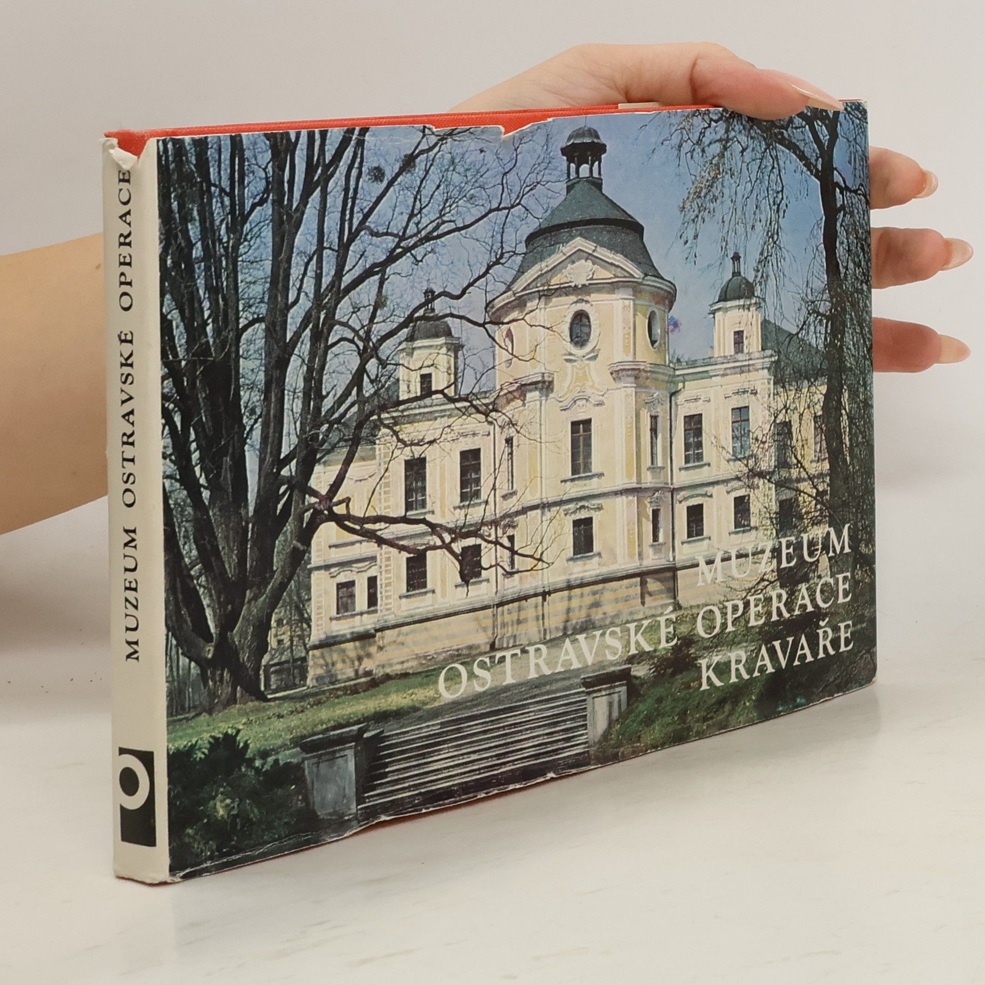 Muzeum Ostravské operace : Zámek Kravaře ve Slezsku