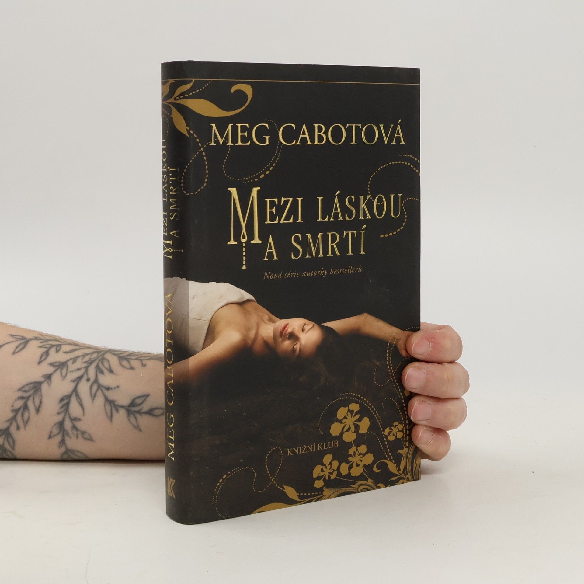 Patricia Cabot Mezi láskou a smrtí