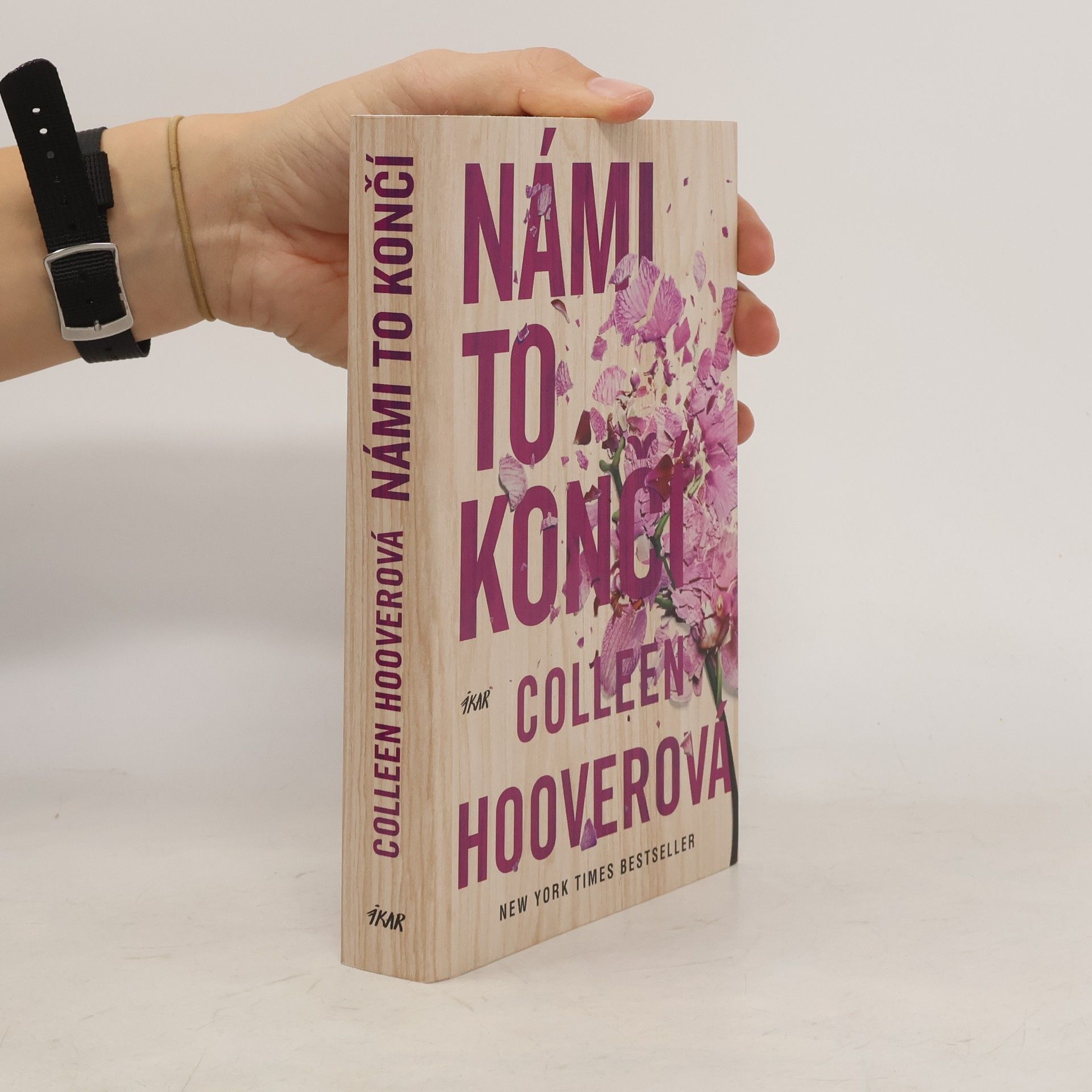 Colleen Hoover Námi to končí