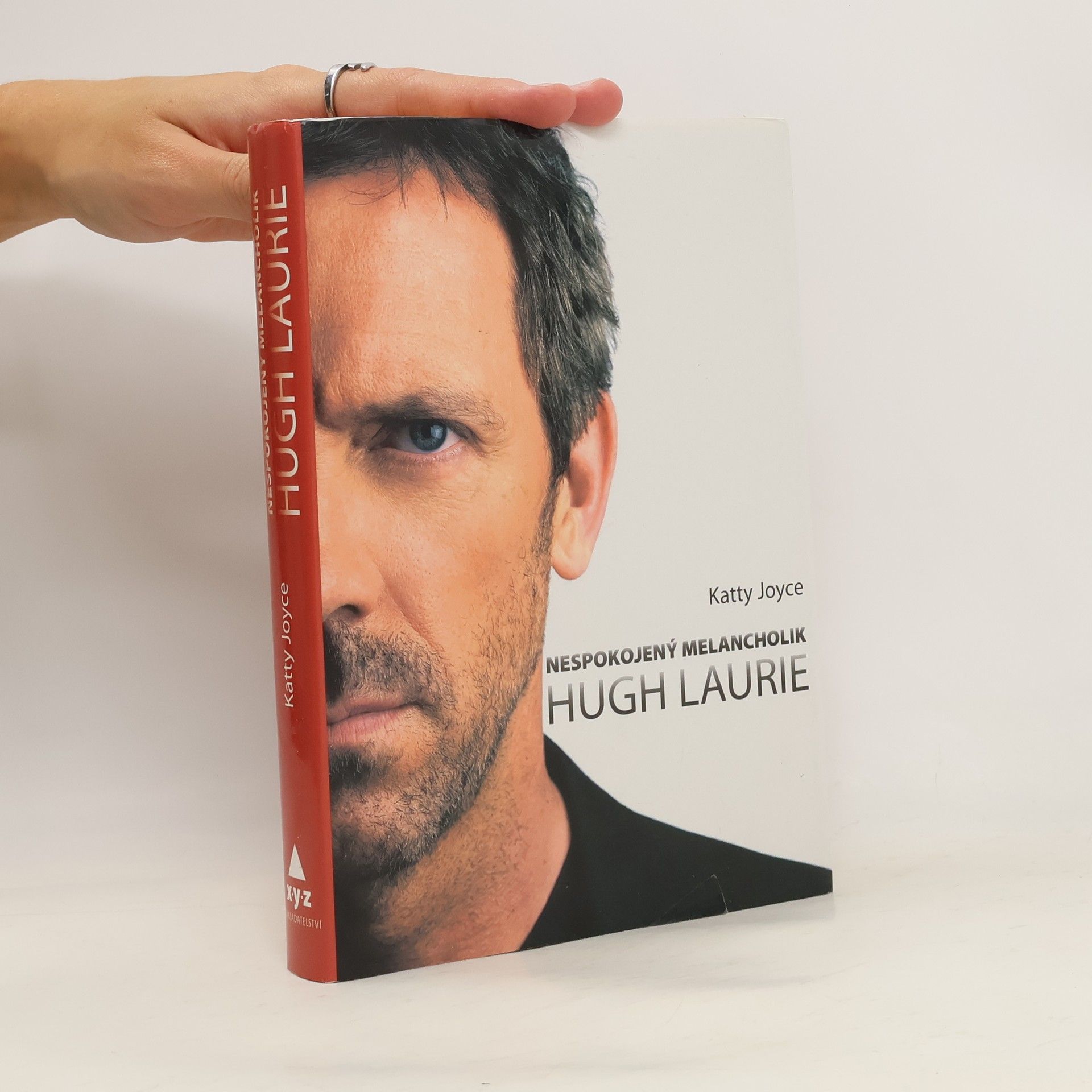 Nespokojený melacholik Hugh Laurie