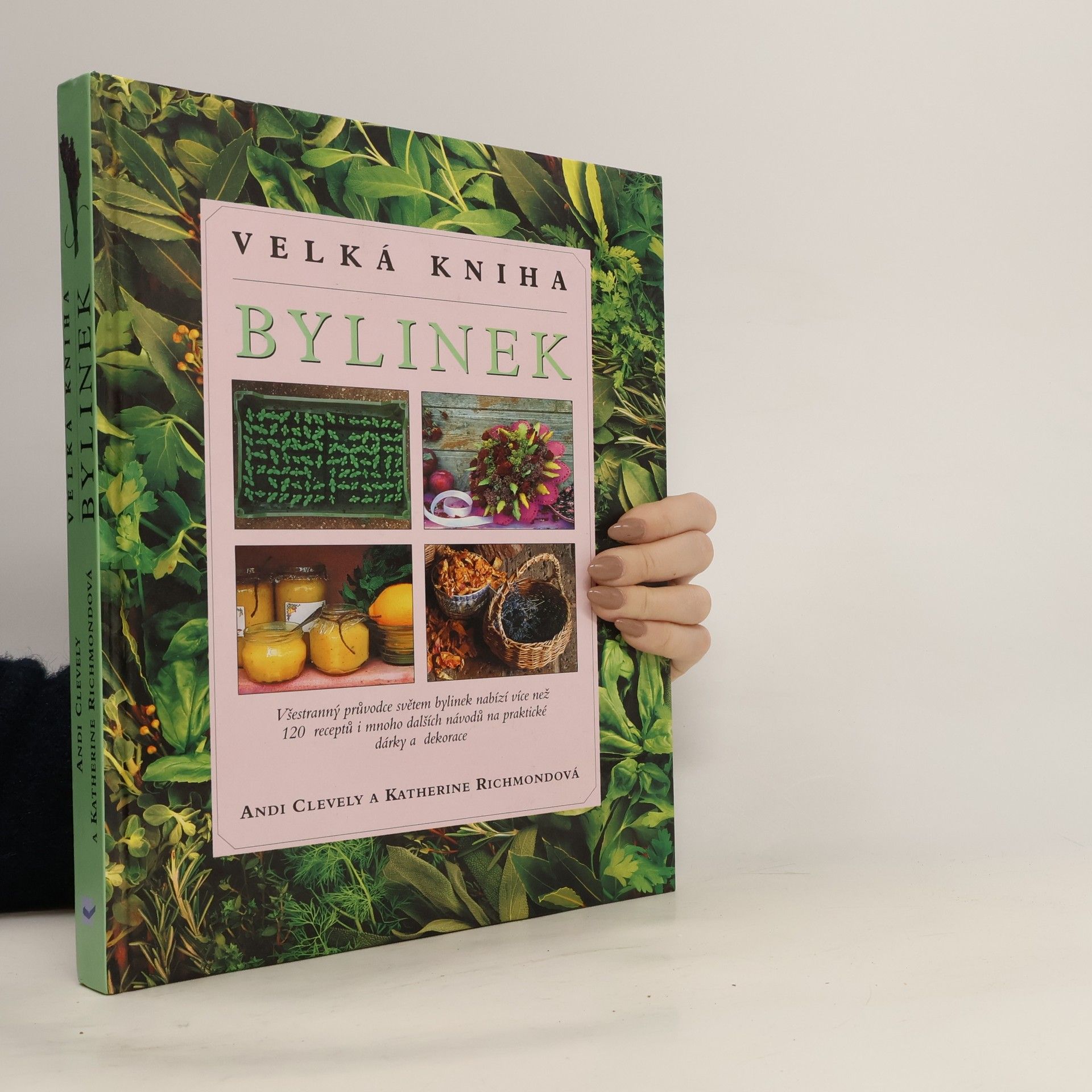 A. M. Clevely Velká kniha bylinek