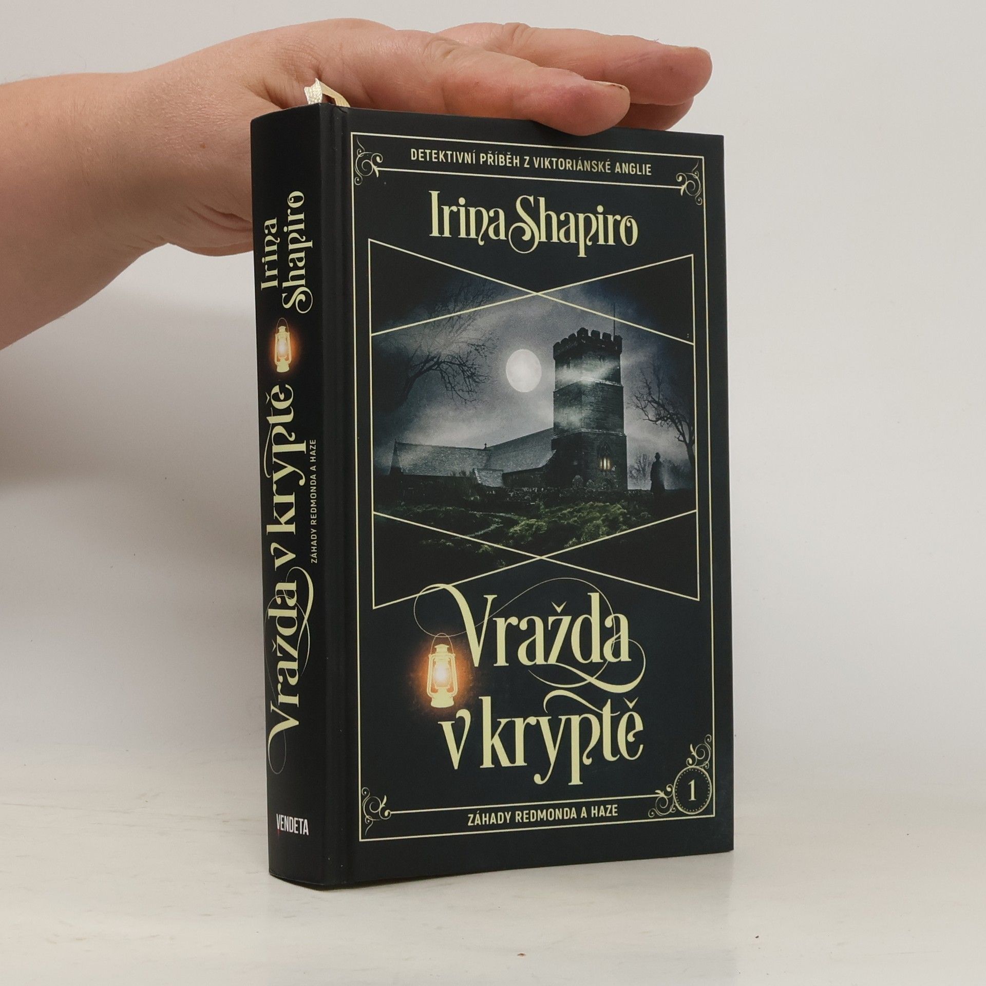 Vražda v kryptě : záhady Redmonda a Haze