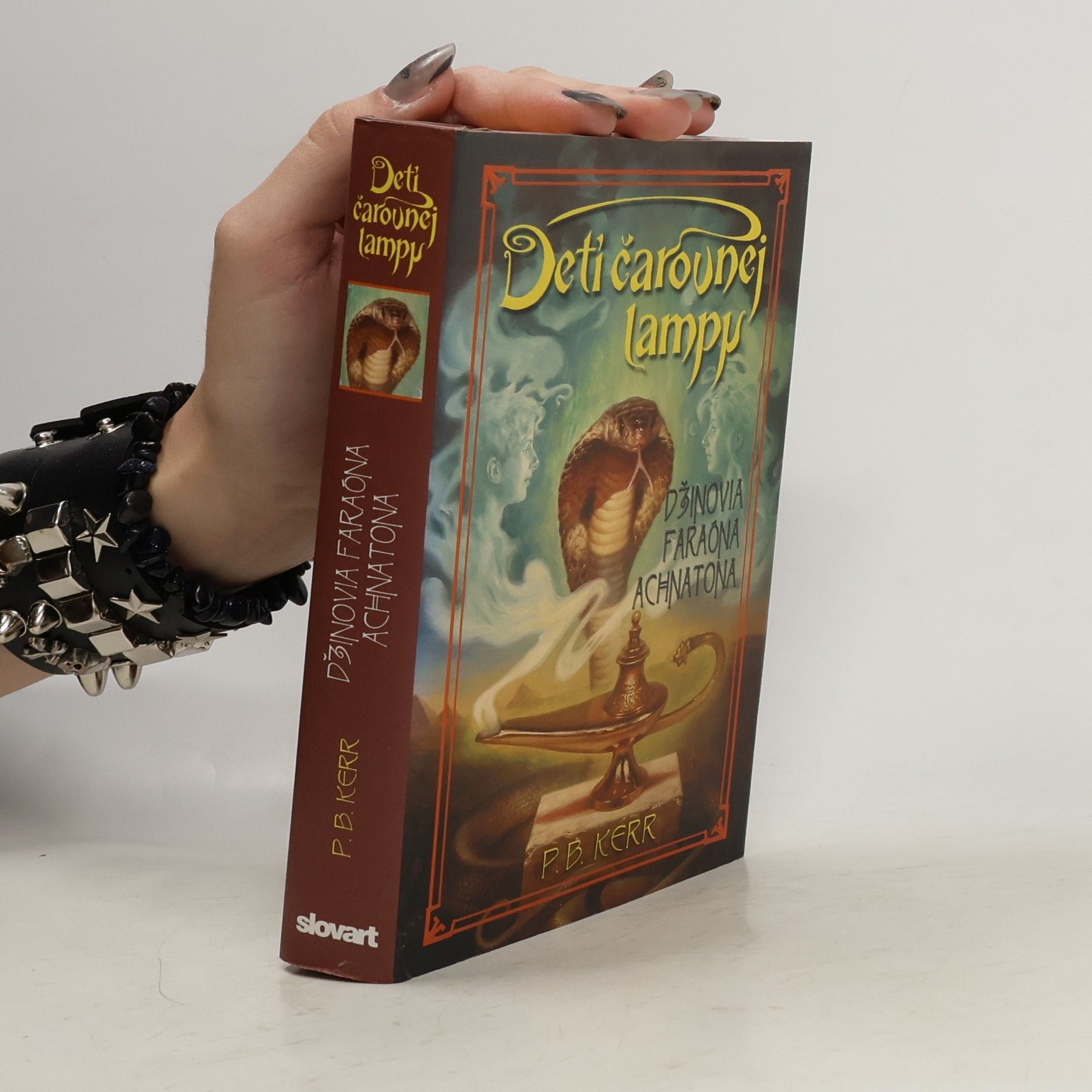 Džinovia faraóna Achnatona