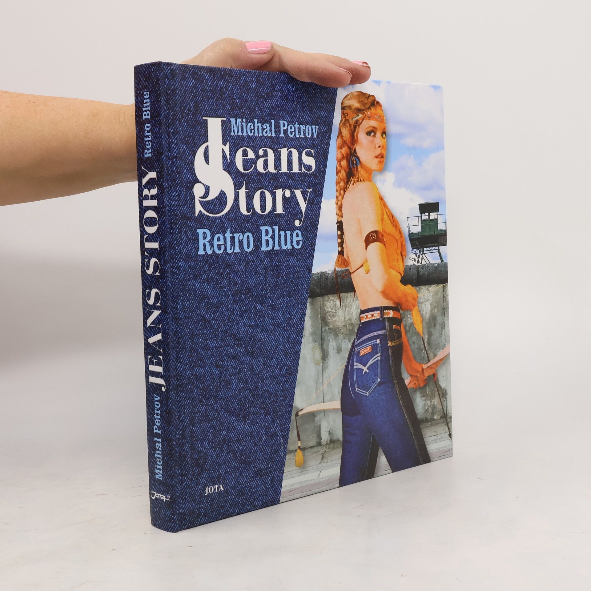 Michal Petrov Jeans story: Retro blue