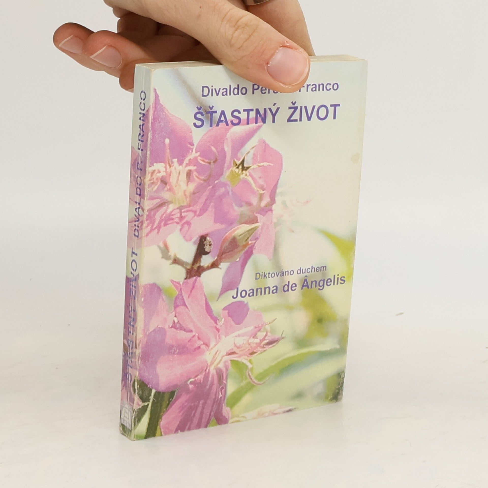 Various authors Šťastný život