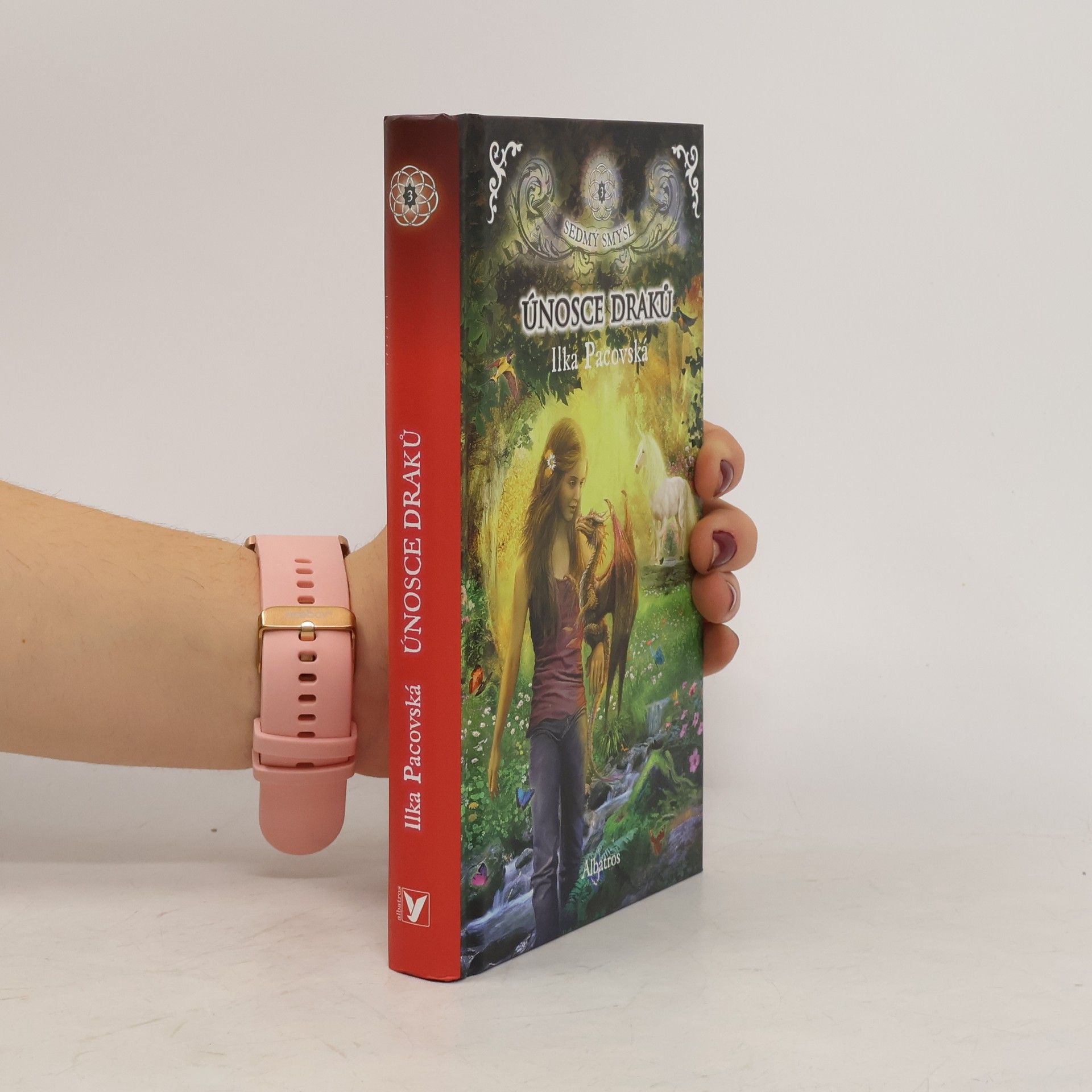 Ilka Pacovská Sedmý smysl 3. Únosce draků
