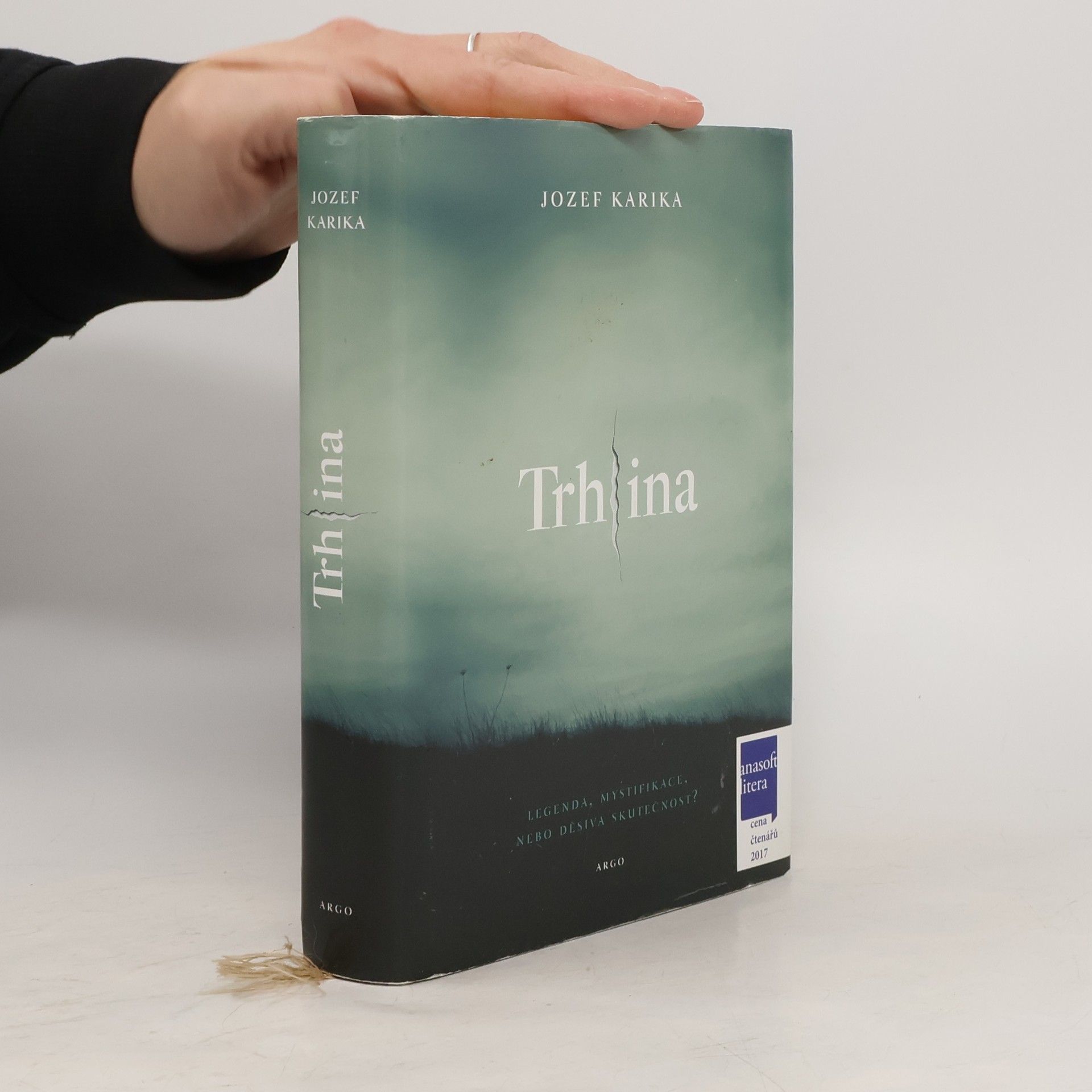 Jozef Karika Trhlina