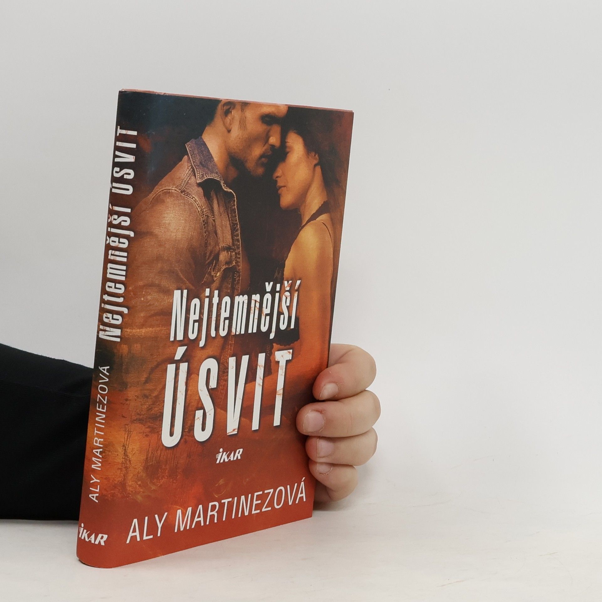 Aly Martinez Nejtemnější úsvit