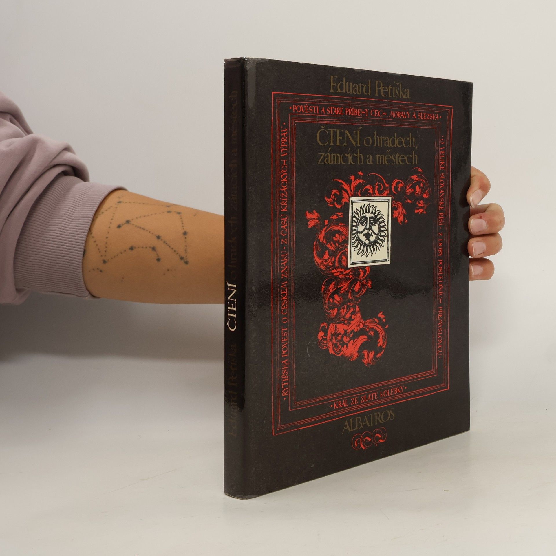 Eduard Petiška Čtení o hradech, zámcích a městech