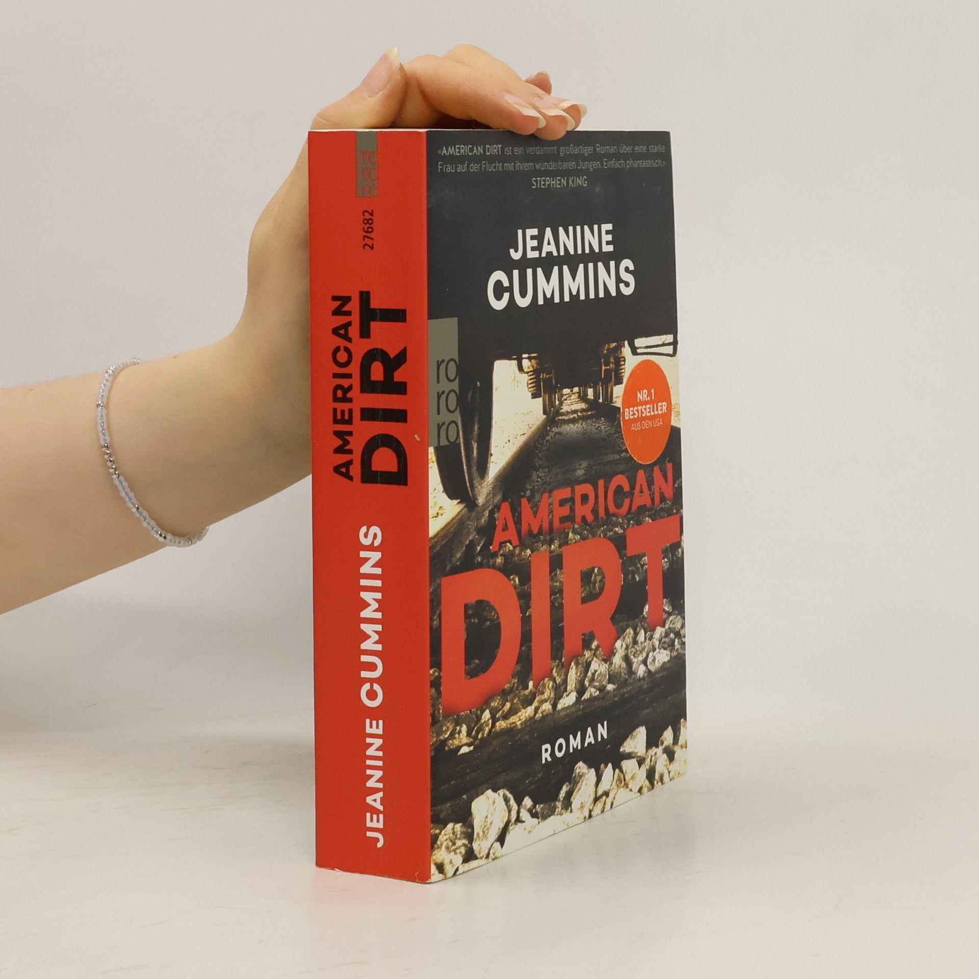 Jeanine Cummins American Dirt