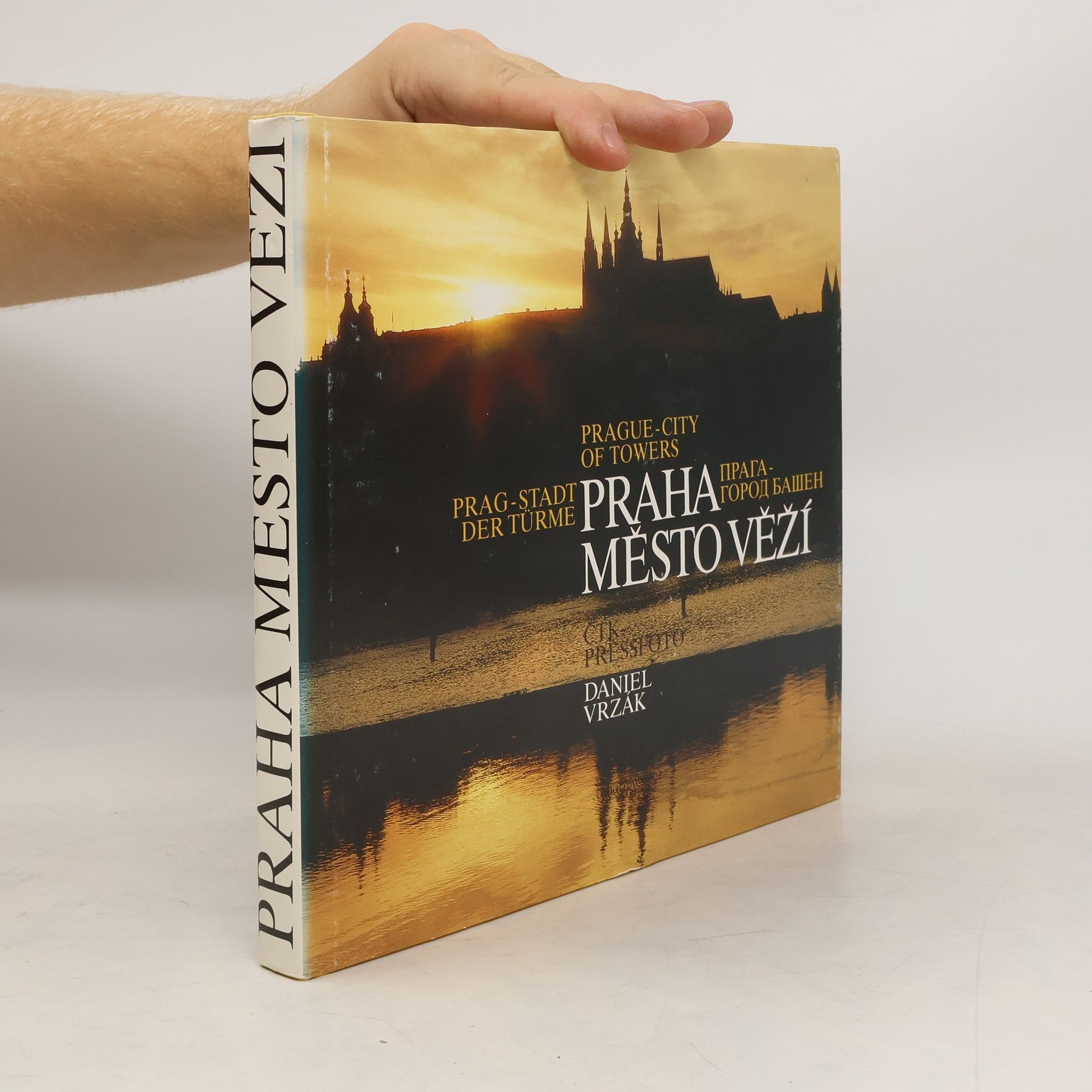Daniel Vrzák Praha město věží