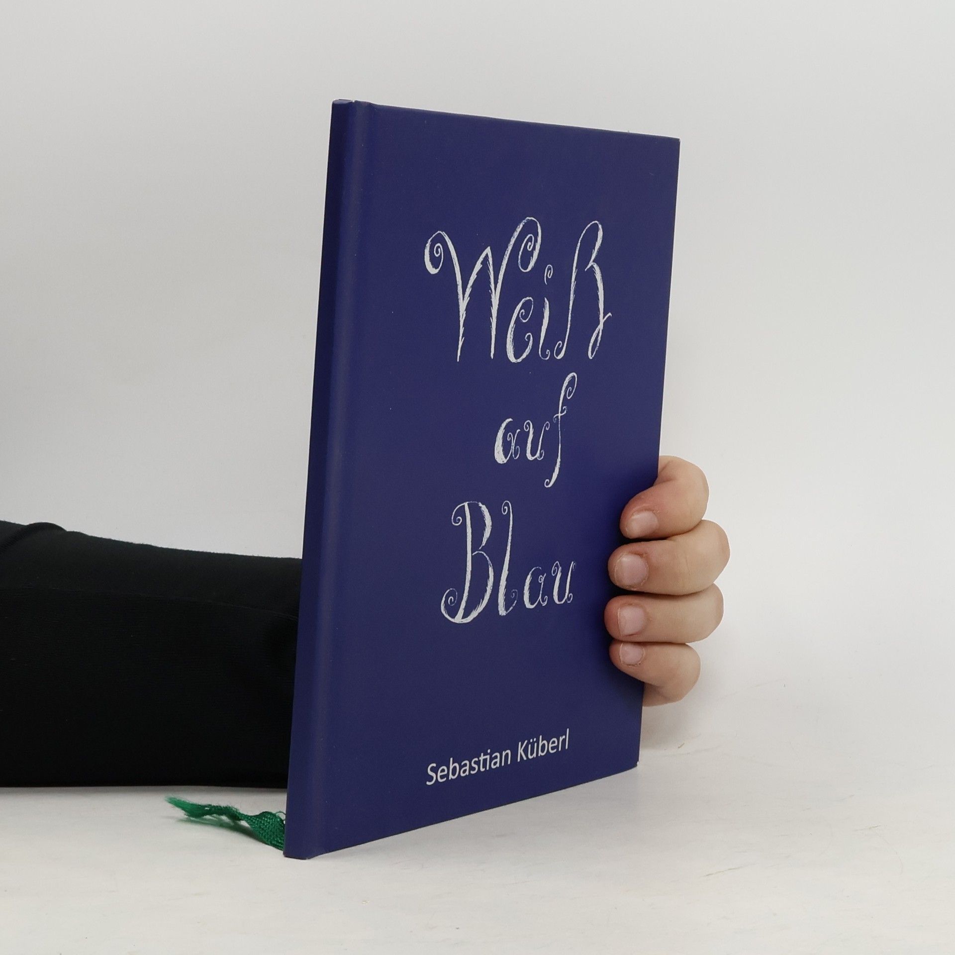 Sebastian Küberl Weiß auf Blau