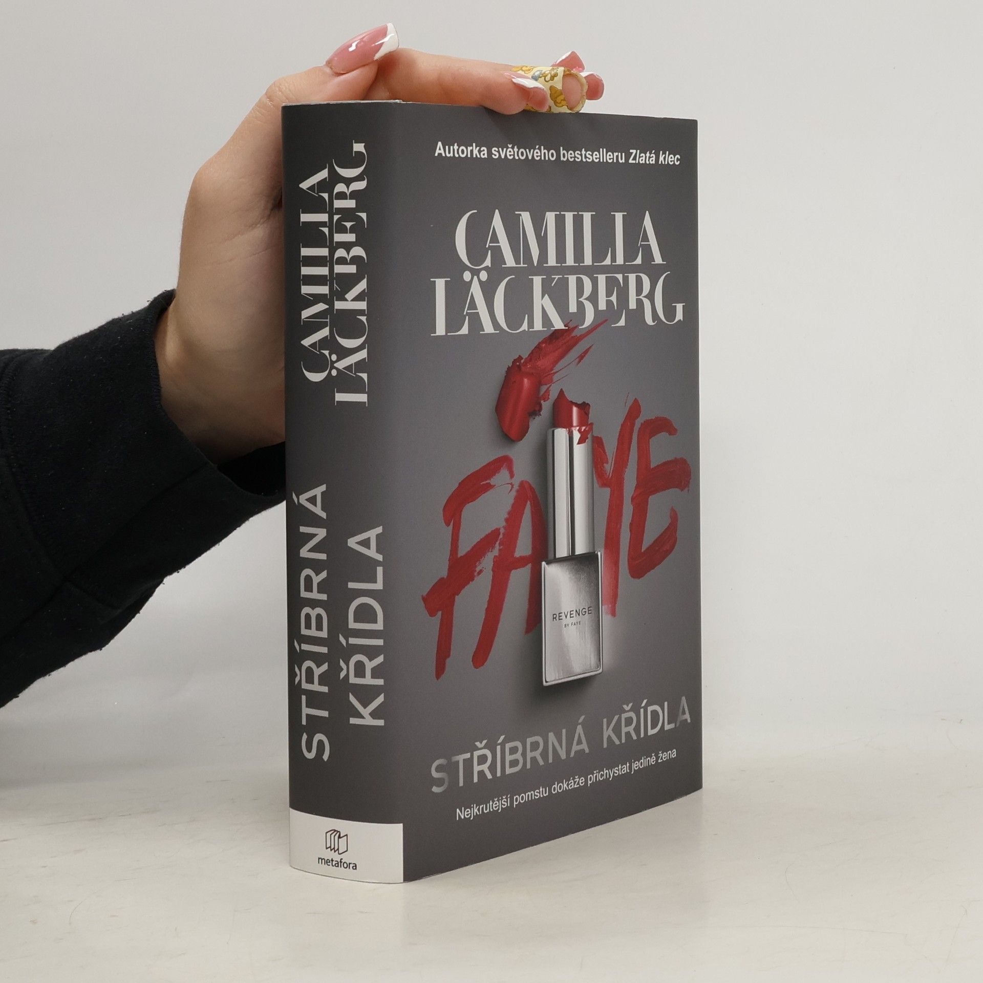 Camilla Läckberg Stříbrná křídla. Nejkrutější pomstu může přichystat jedině žena