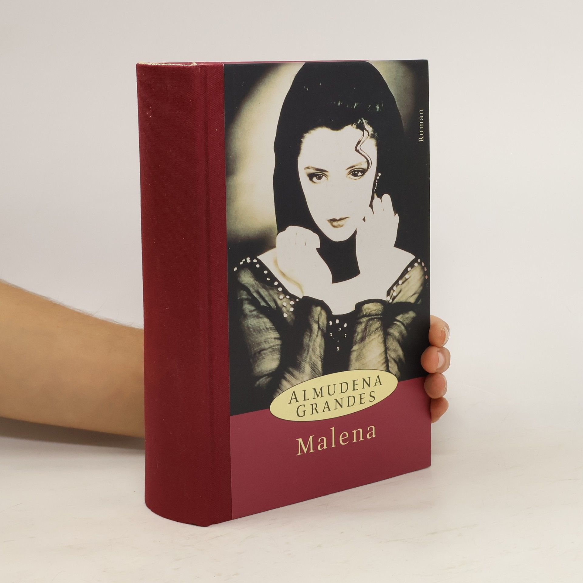 Almundena Grandes Malena