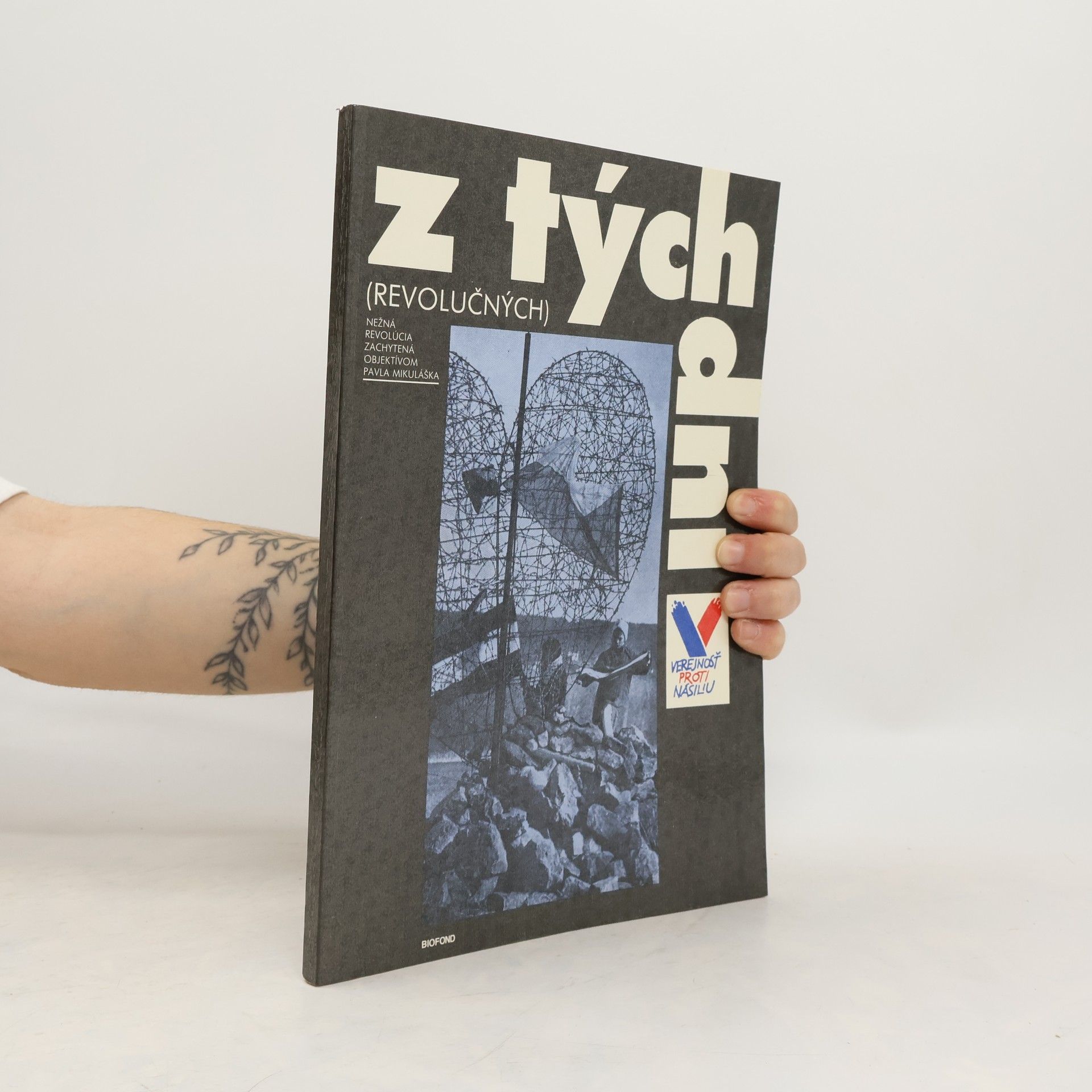 Kolektív autorov Z tých (revolučných) dní