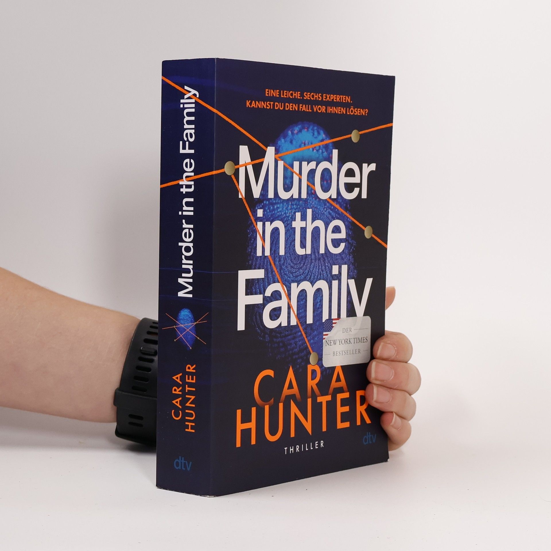Cara Hunter Murder in the family