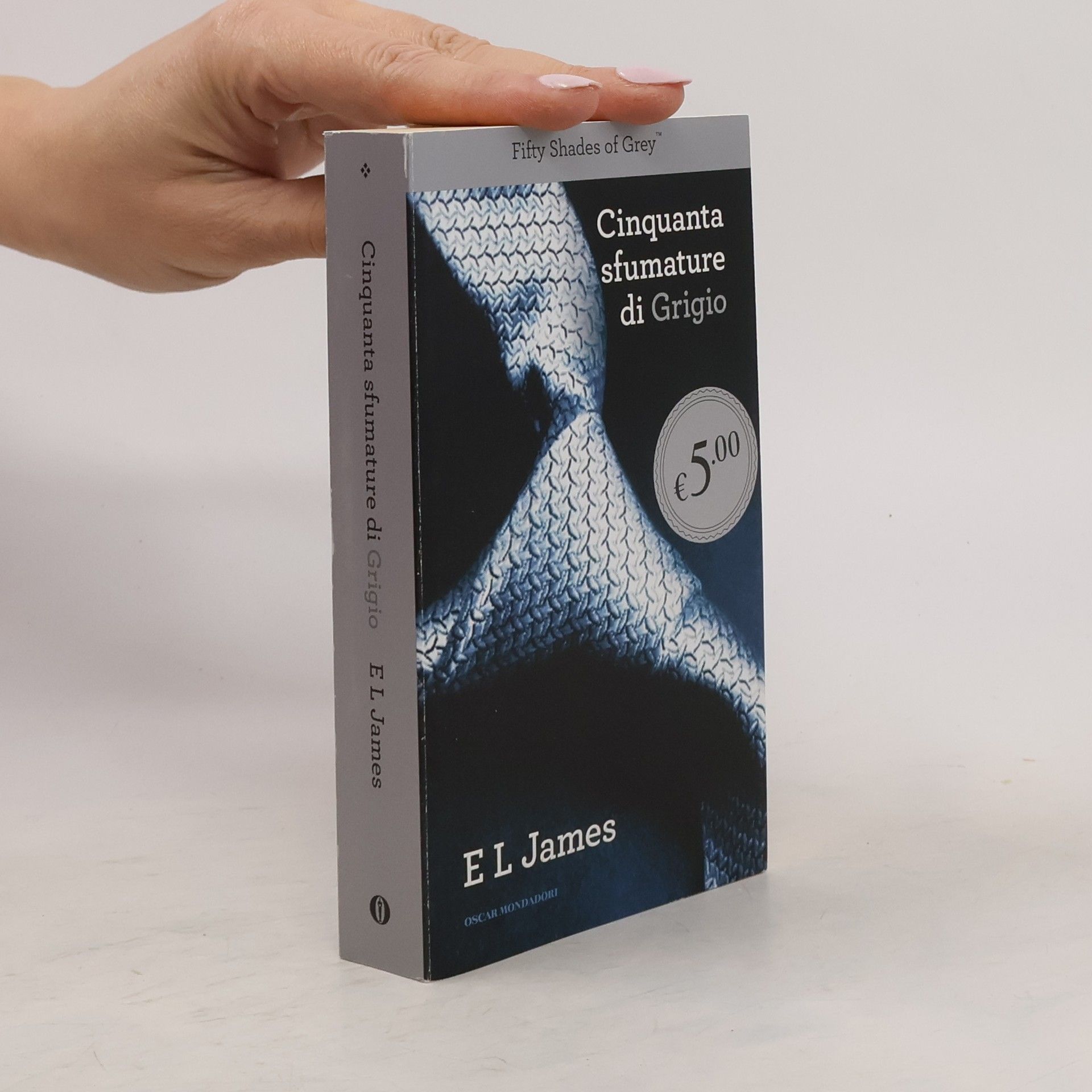 E. L. James Cinquanta sfumature di grigio