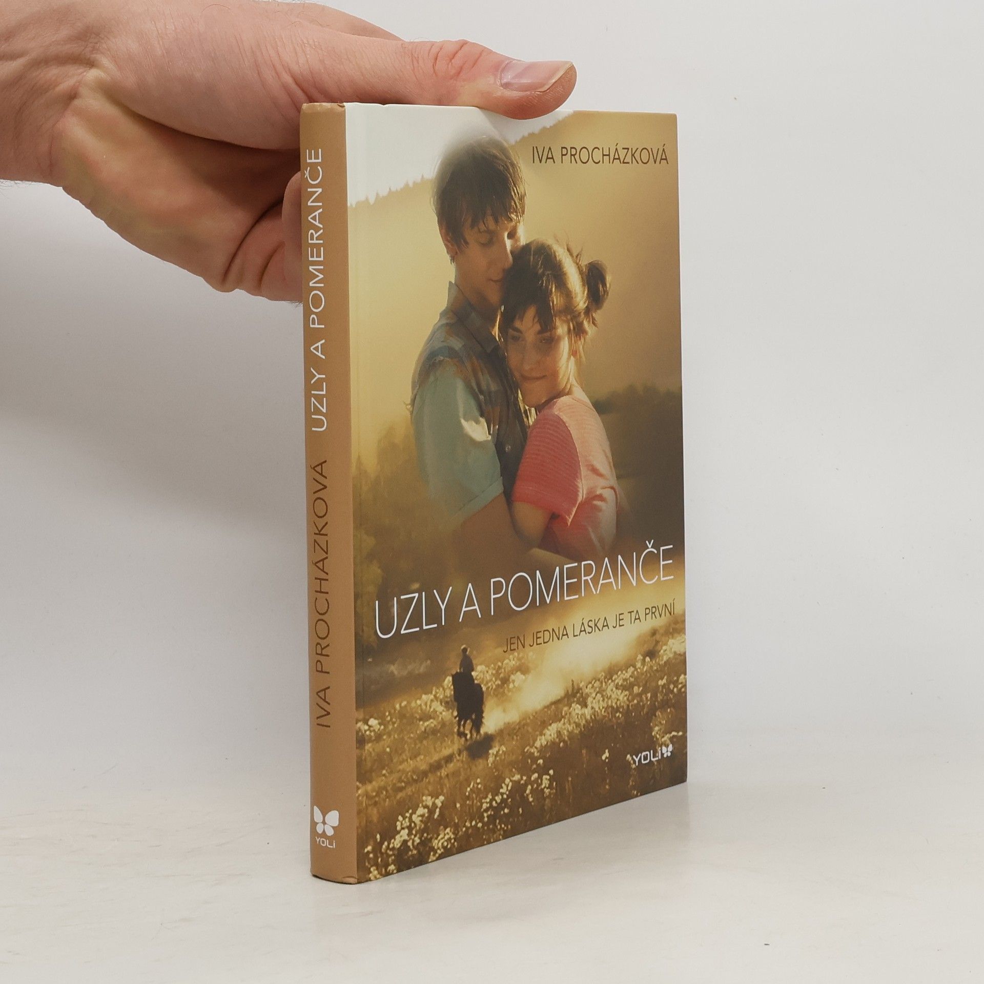 Iva Procházková Uzly a pomeranče