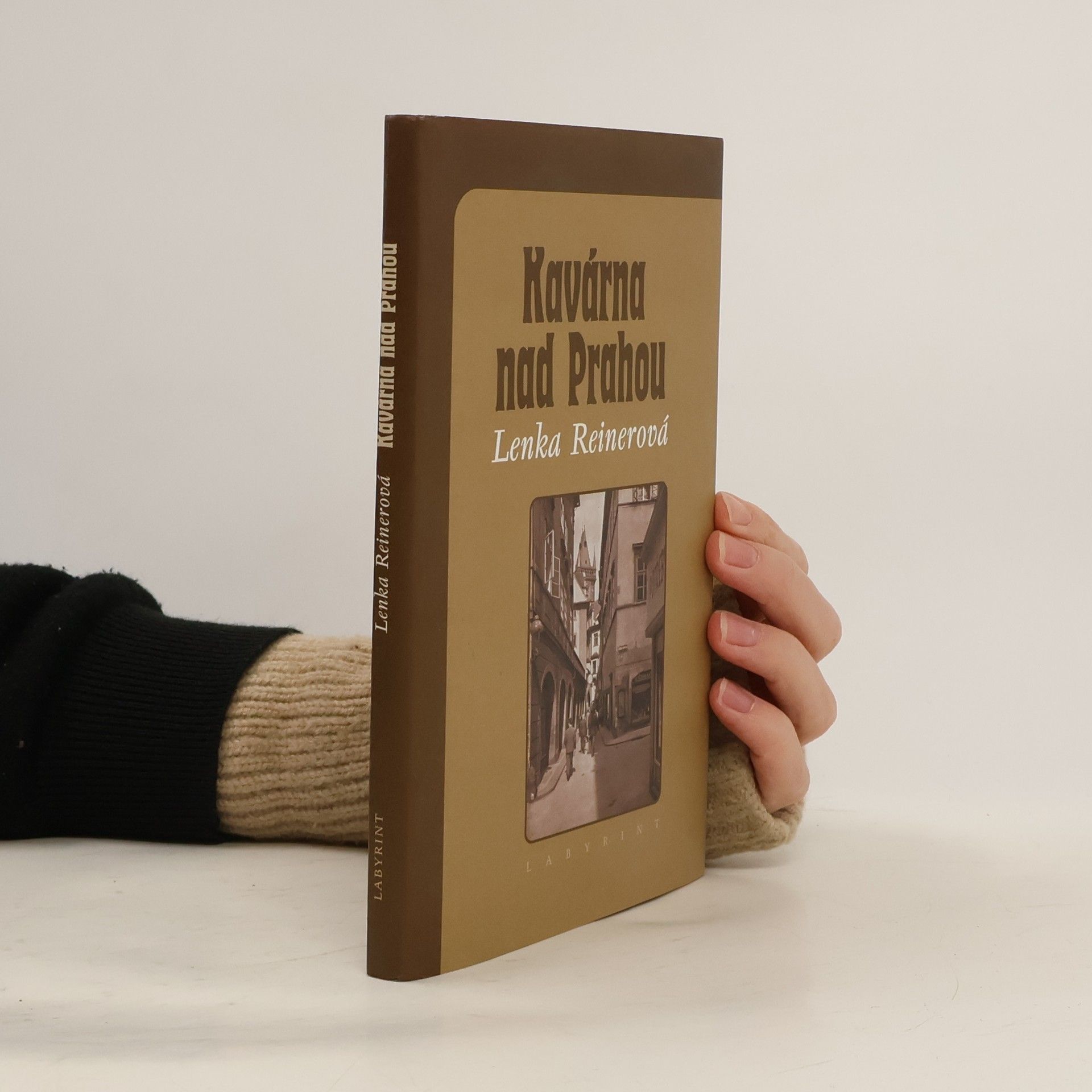 Lenka Reinerova Kavárna nad Prahou