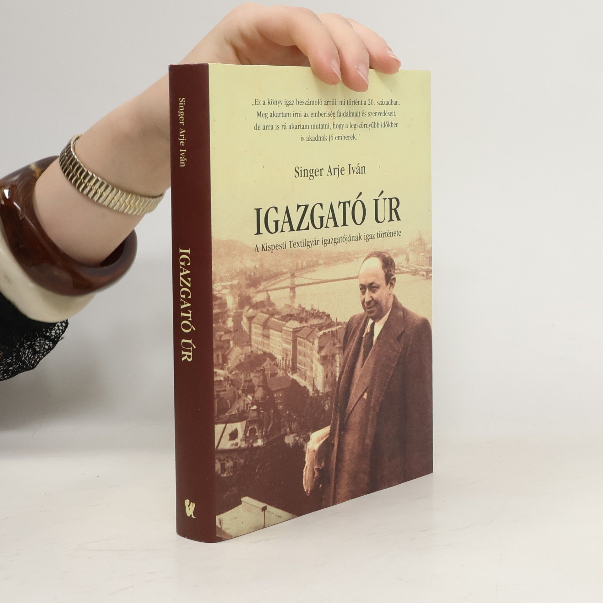 Singer Arje Iván Igazgató úr