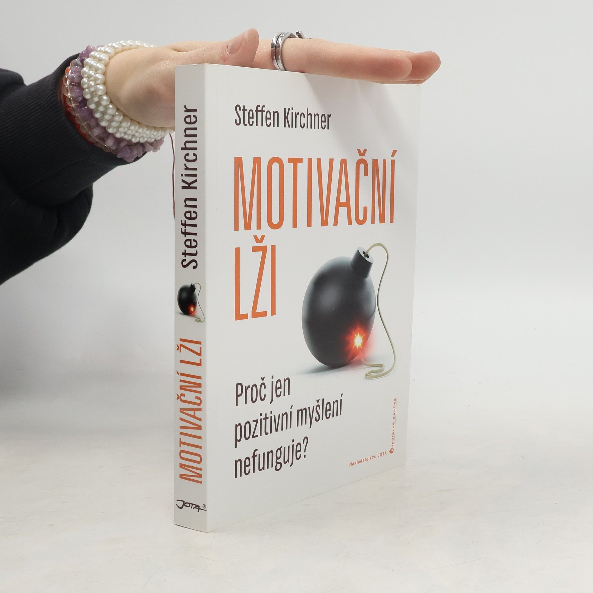 Motivační lži: Proč jen pozitivní myšlení nefunguje?