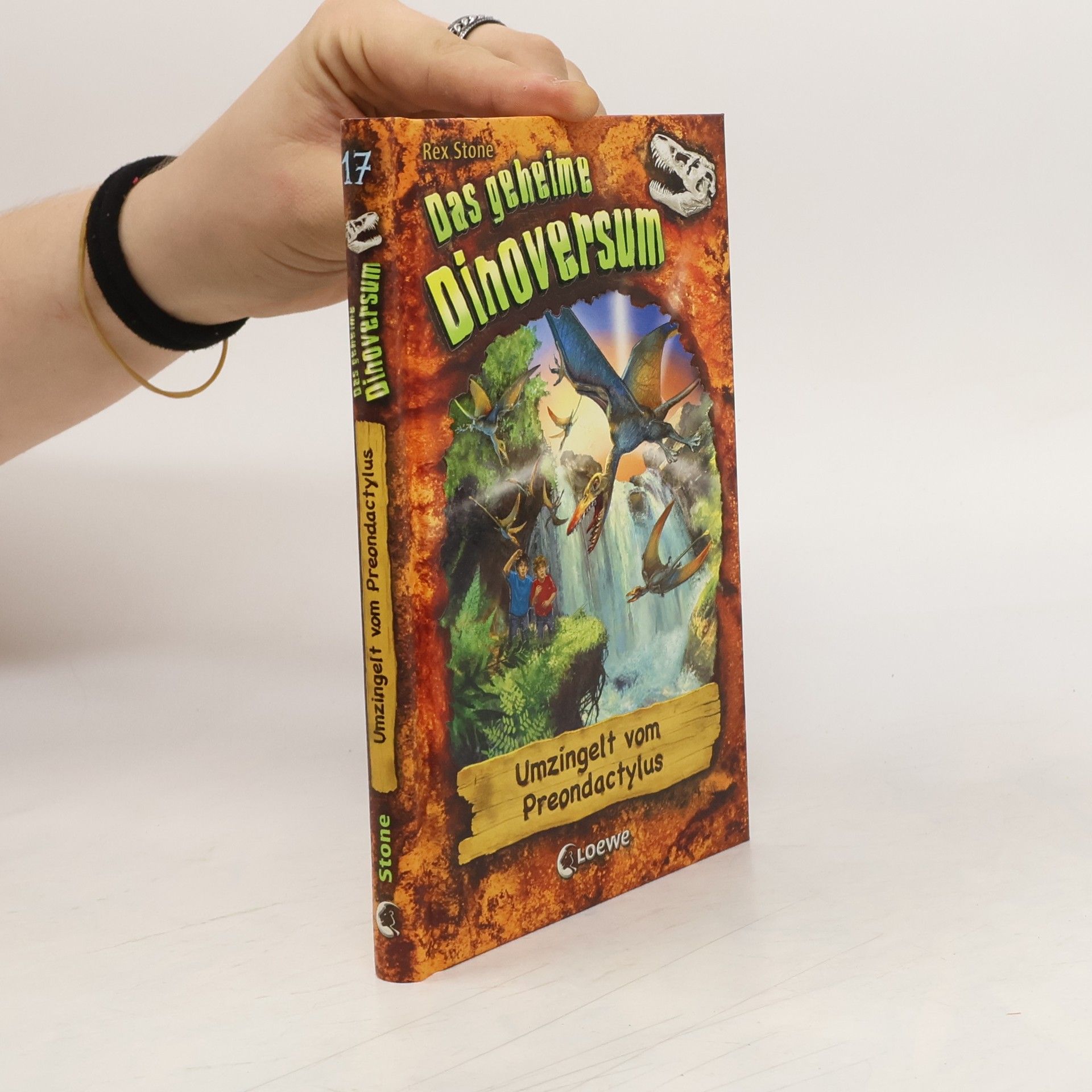 Hayley Daze Umzingelt vom Preondactylus