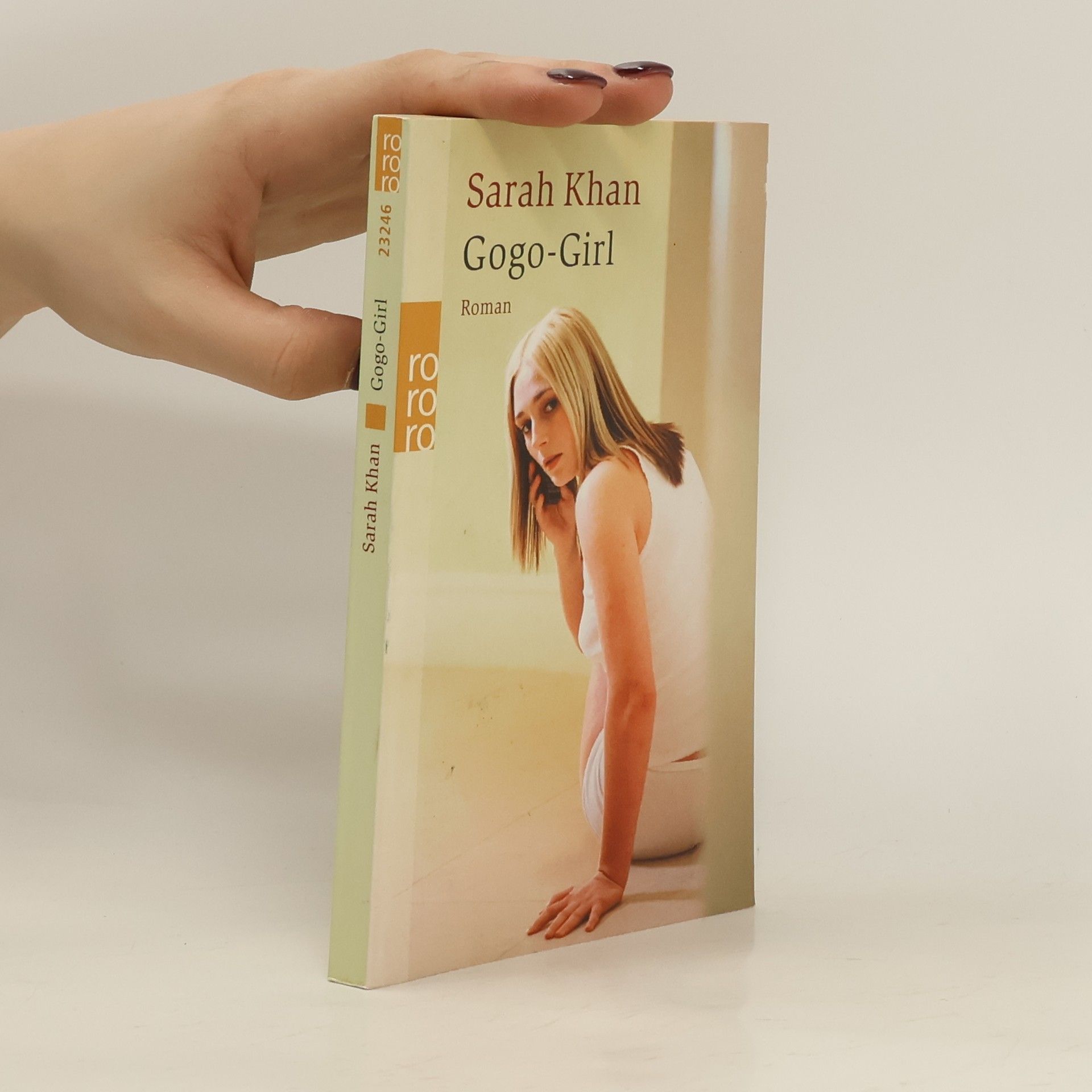 Sarah Kahn Gogo-Girl