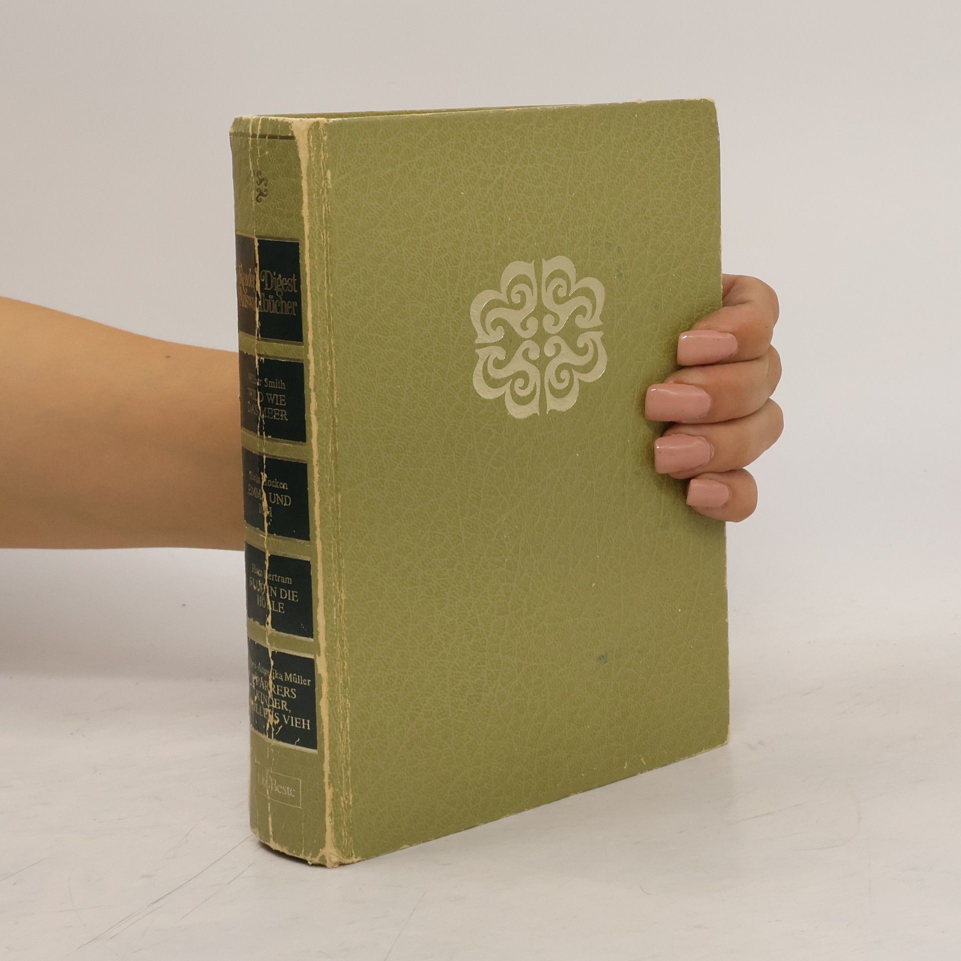 Reader's Digest Auswahlbücher. Wild wie das Meer. Emma und ich. Flug in die Hölle. Pfarrers Kinder, Müllers Vieh.